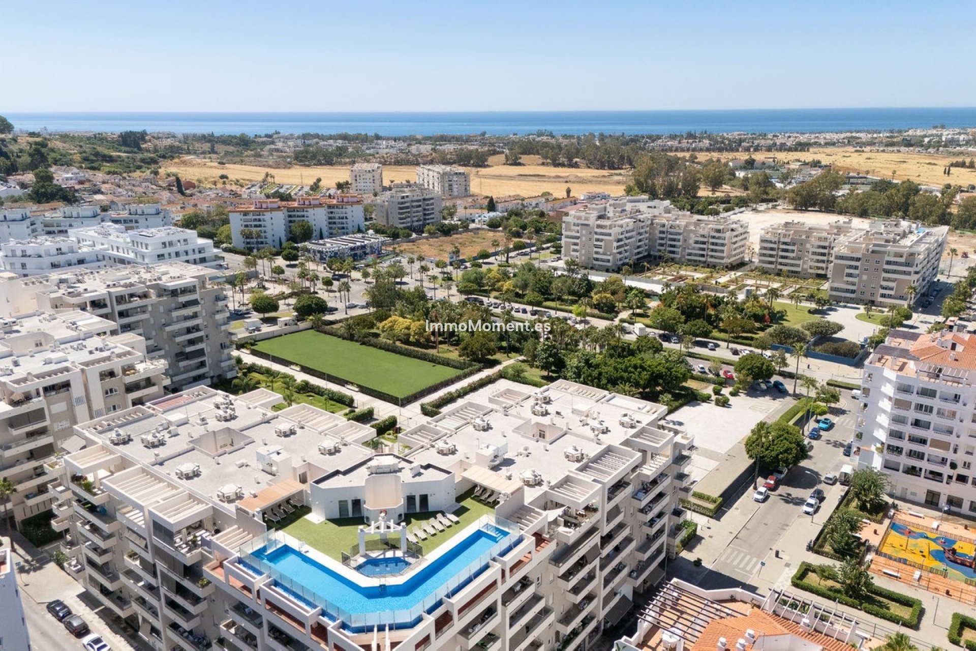 Resale - Apartment - Marbella - Nueva Andalucía