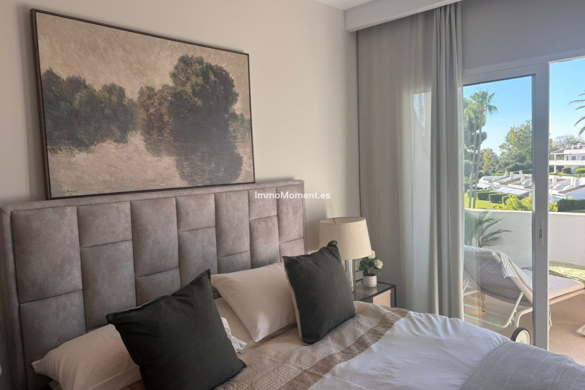 Resale - Apartment - Marbella - Nueva Andalucía