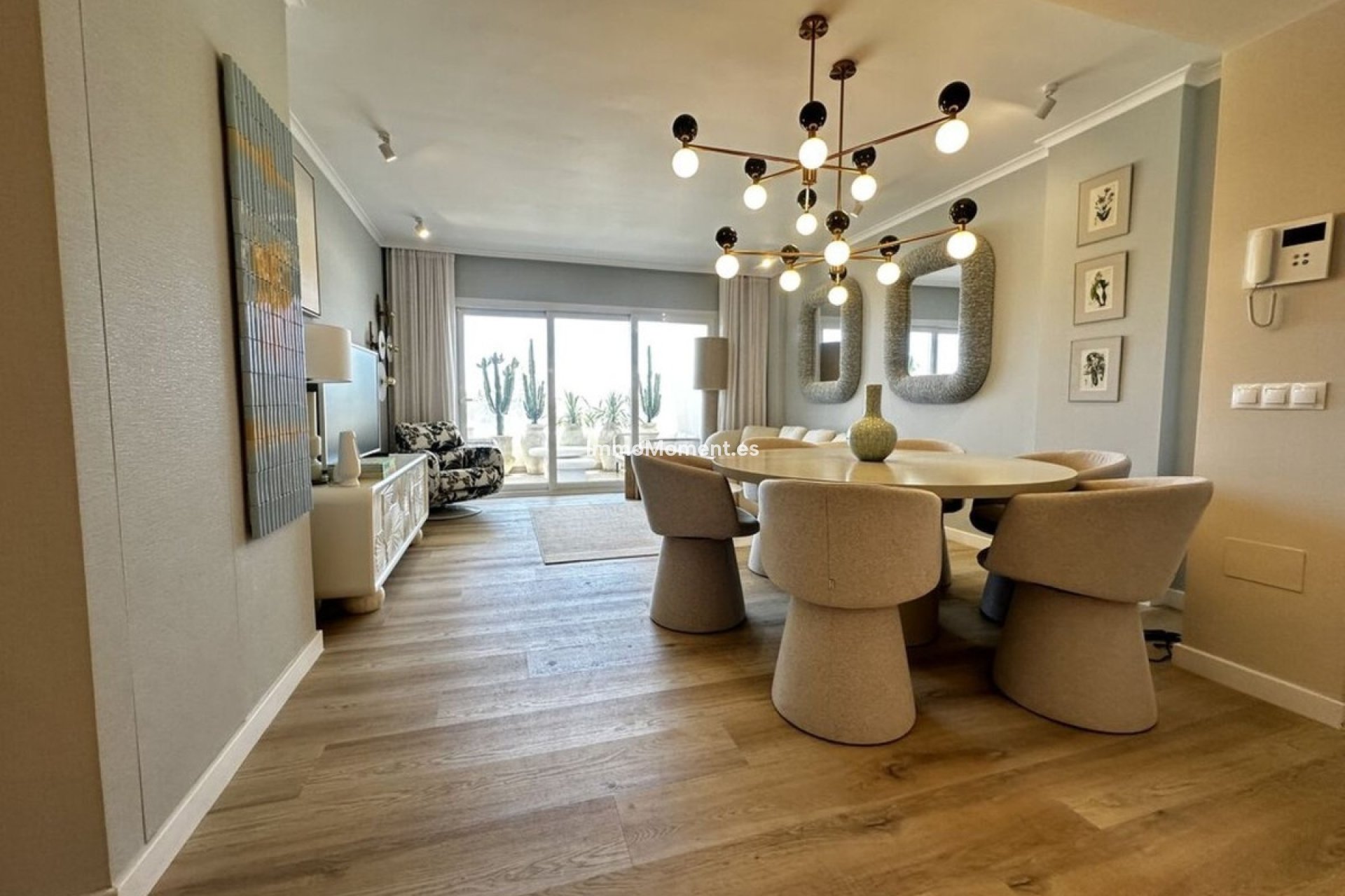 Resale - Apartment - Marbella - Nueva Andalucía