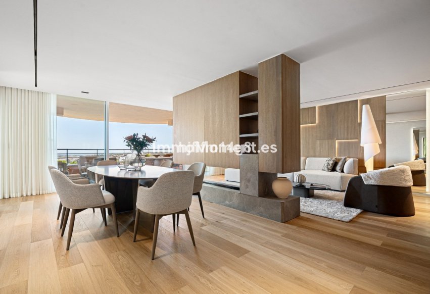 Resale - Apartment - Marbella - Nueva Andalucía