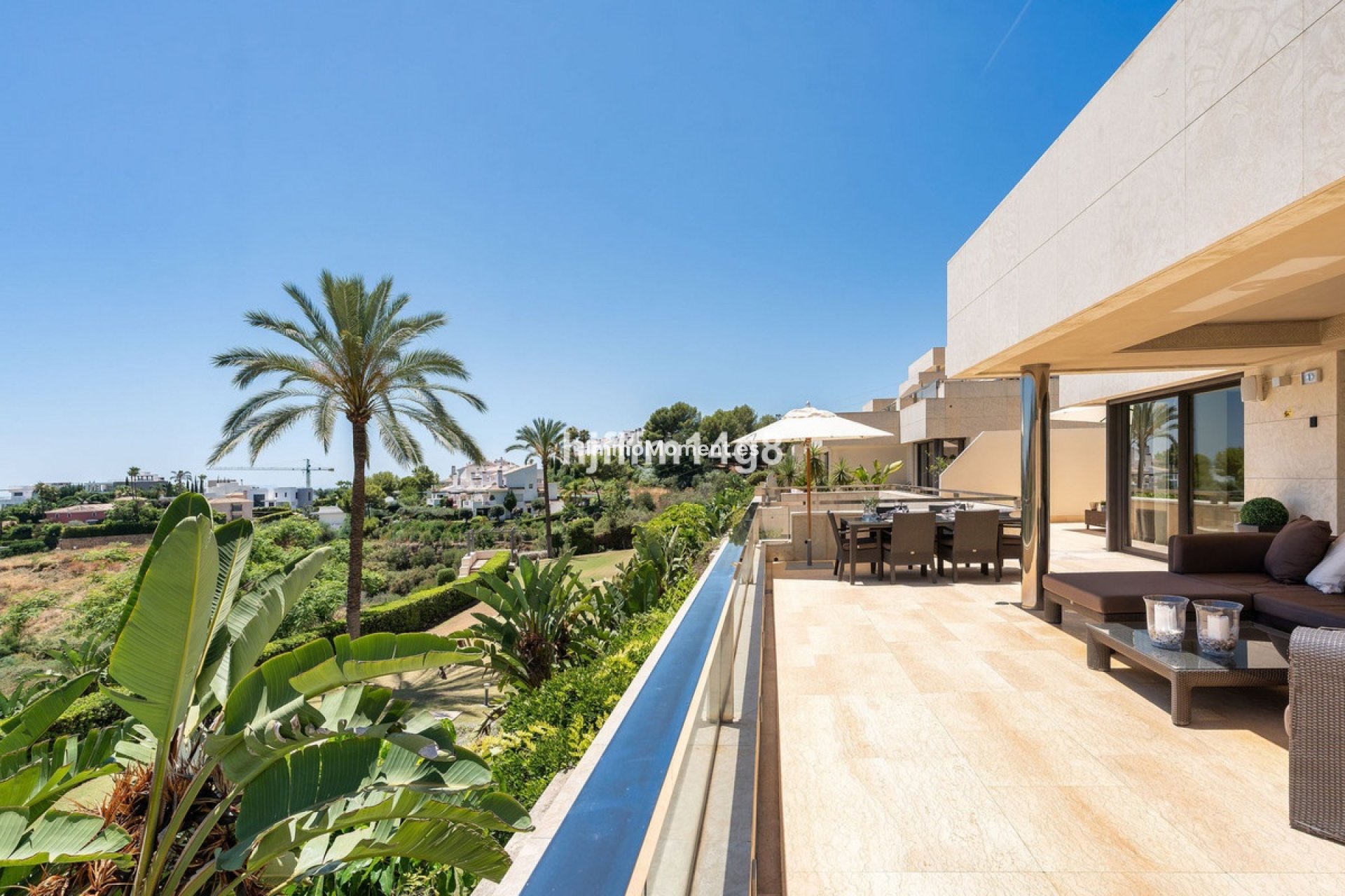 Resale - Apartment - Marbella - Nueva Andalucía