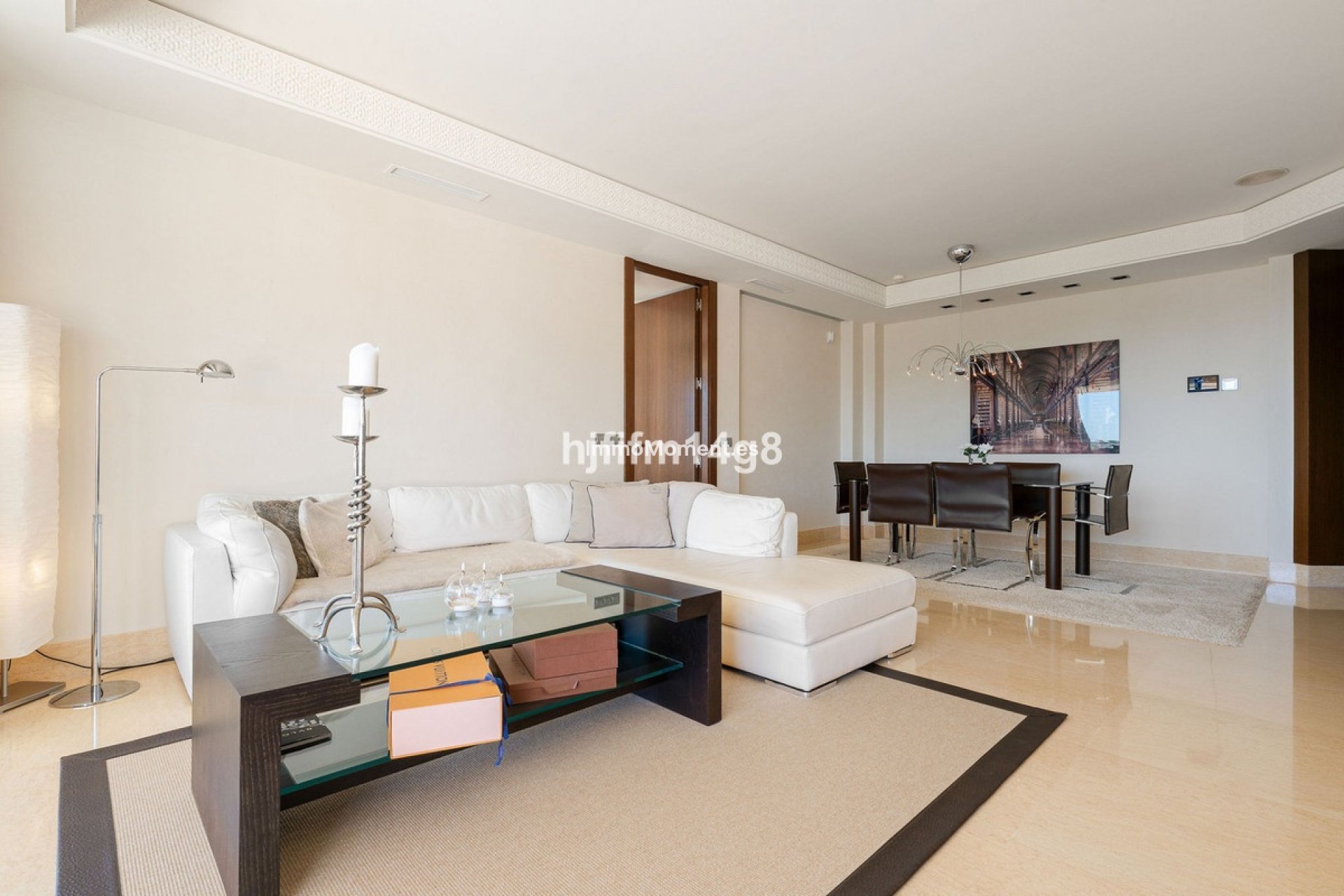Resale - Apartment - Marbella - Nueva Andalucía