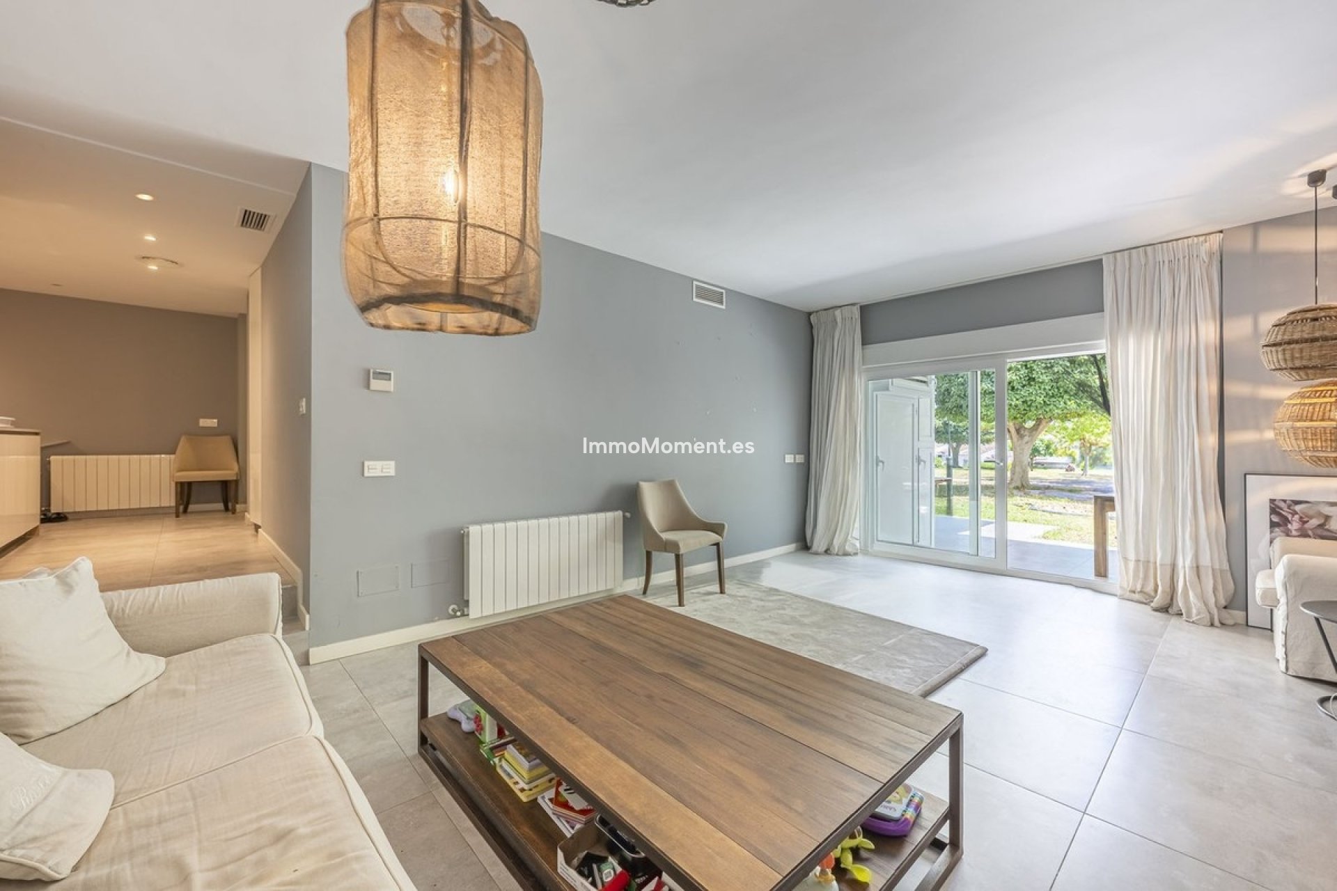Resale - Apartment - Marbella - Nueva Andalucía
