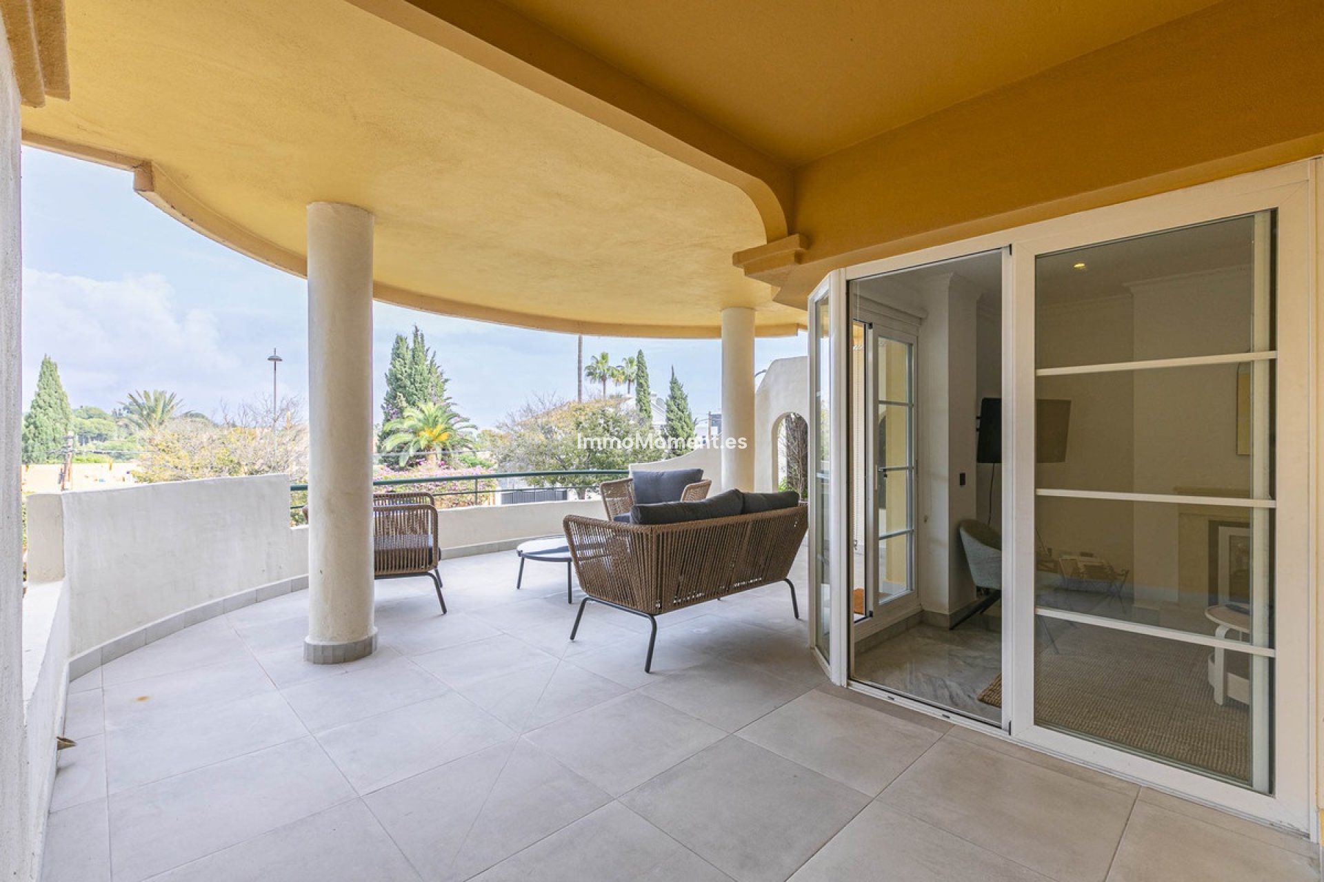 Resale - Apartment - Marbella - Nueva Andalucía
