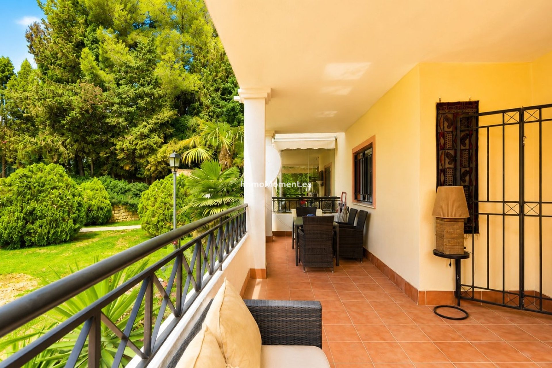 Resale - Apartment - Marbella - Nueva Andalucía