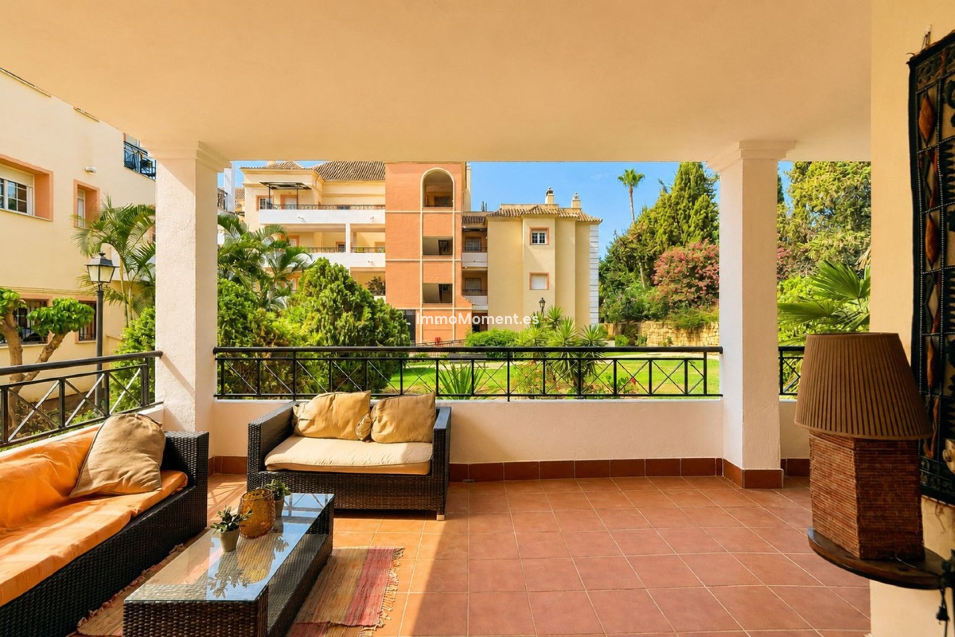 Resale - Apartment - Marbella - Nueva Andalucía