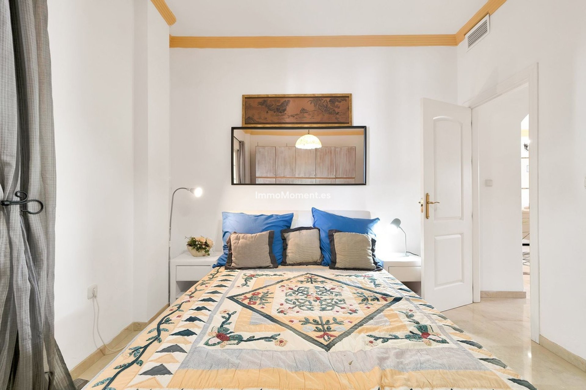 Resale - Apartment - Marbella - Nueva Andalucía