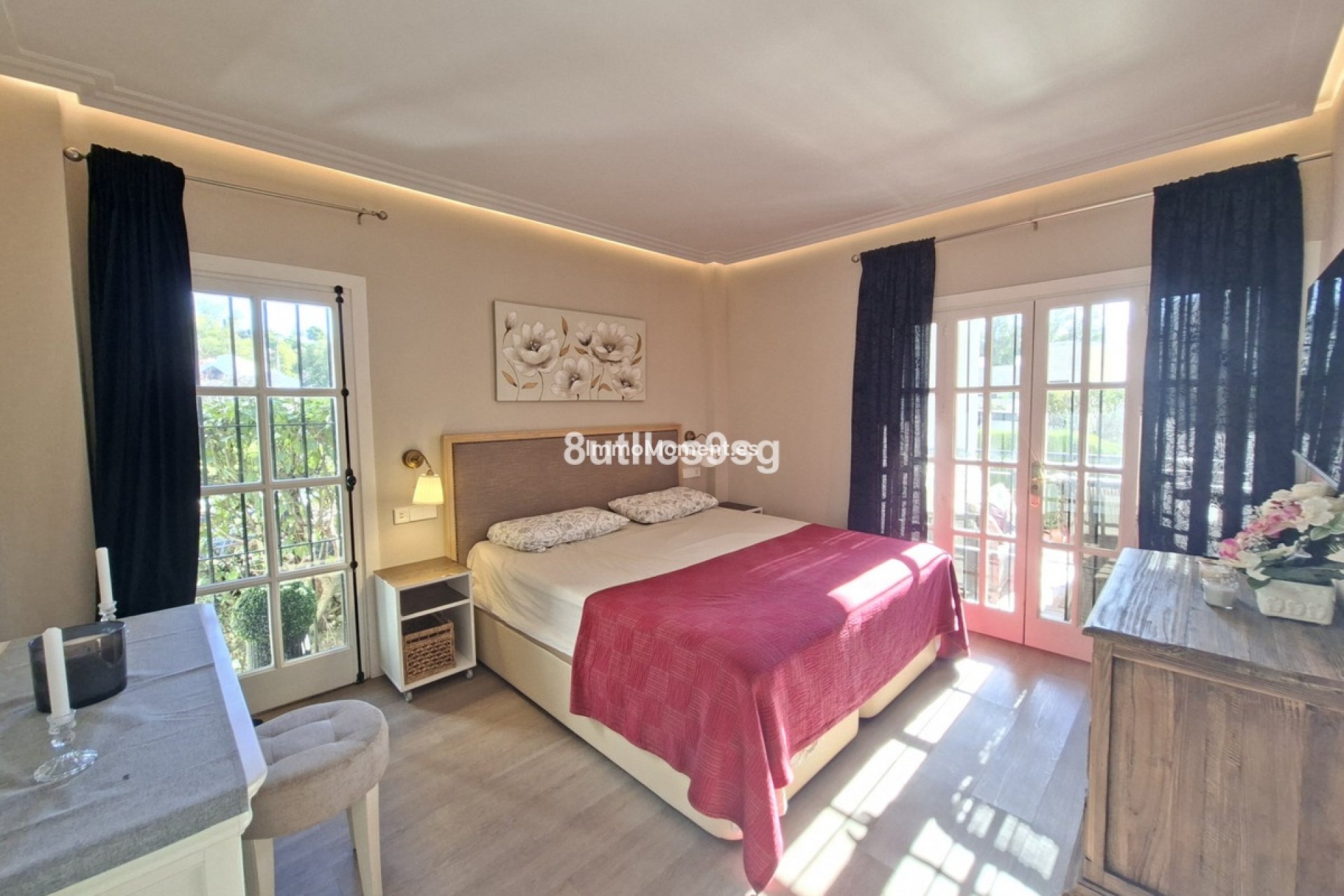 Resale - Apartment - Marbella - Nueva Andalucía
