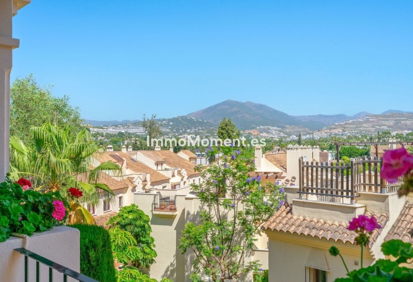 Resale - Apartment - Marbella - Nueva Andalucía