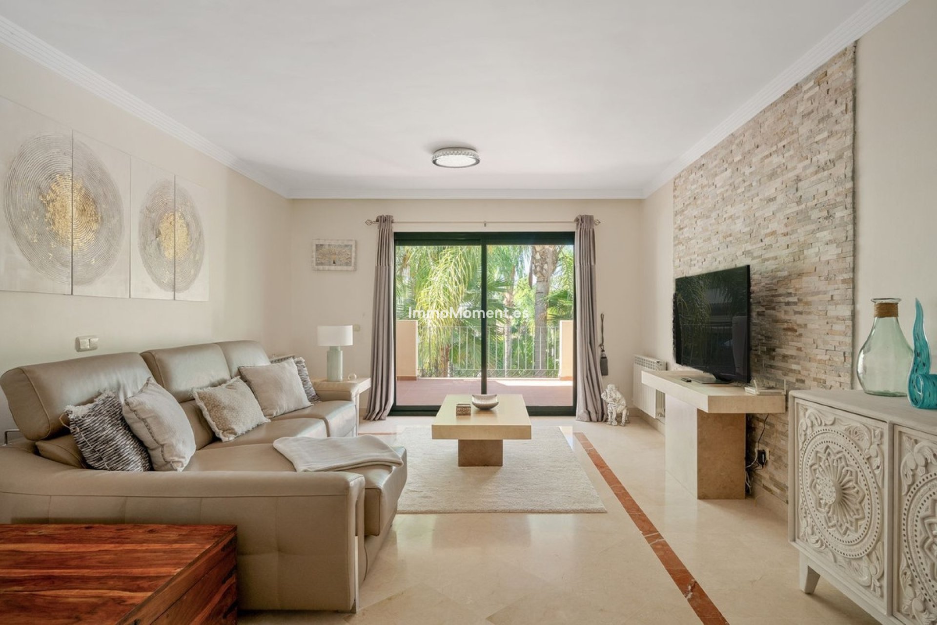 Resale - Apartment - Marbella - Nueva Andalucía