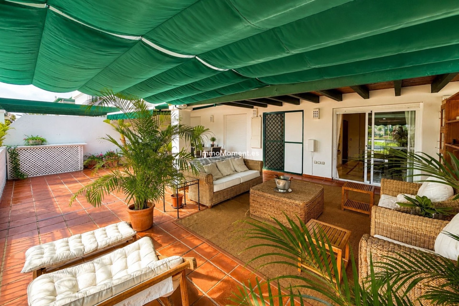 Resale - Apartment - Marbella - Nueva Andalucía