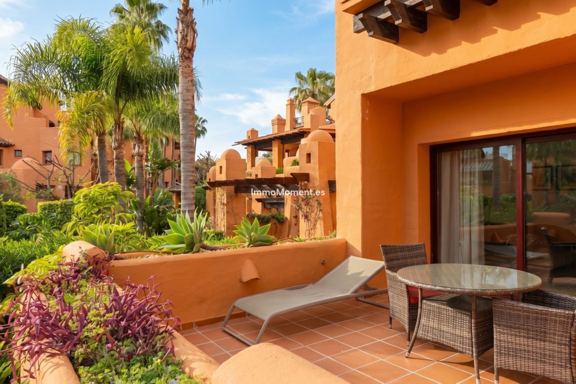Resale - Apartment - Marbella - Nueva Andalucía
