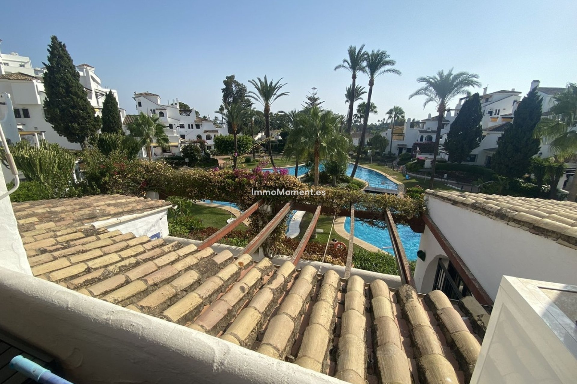 Resale - Apartment - Marbella - Nueva Andalucía