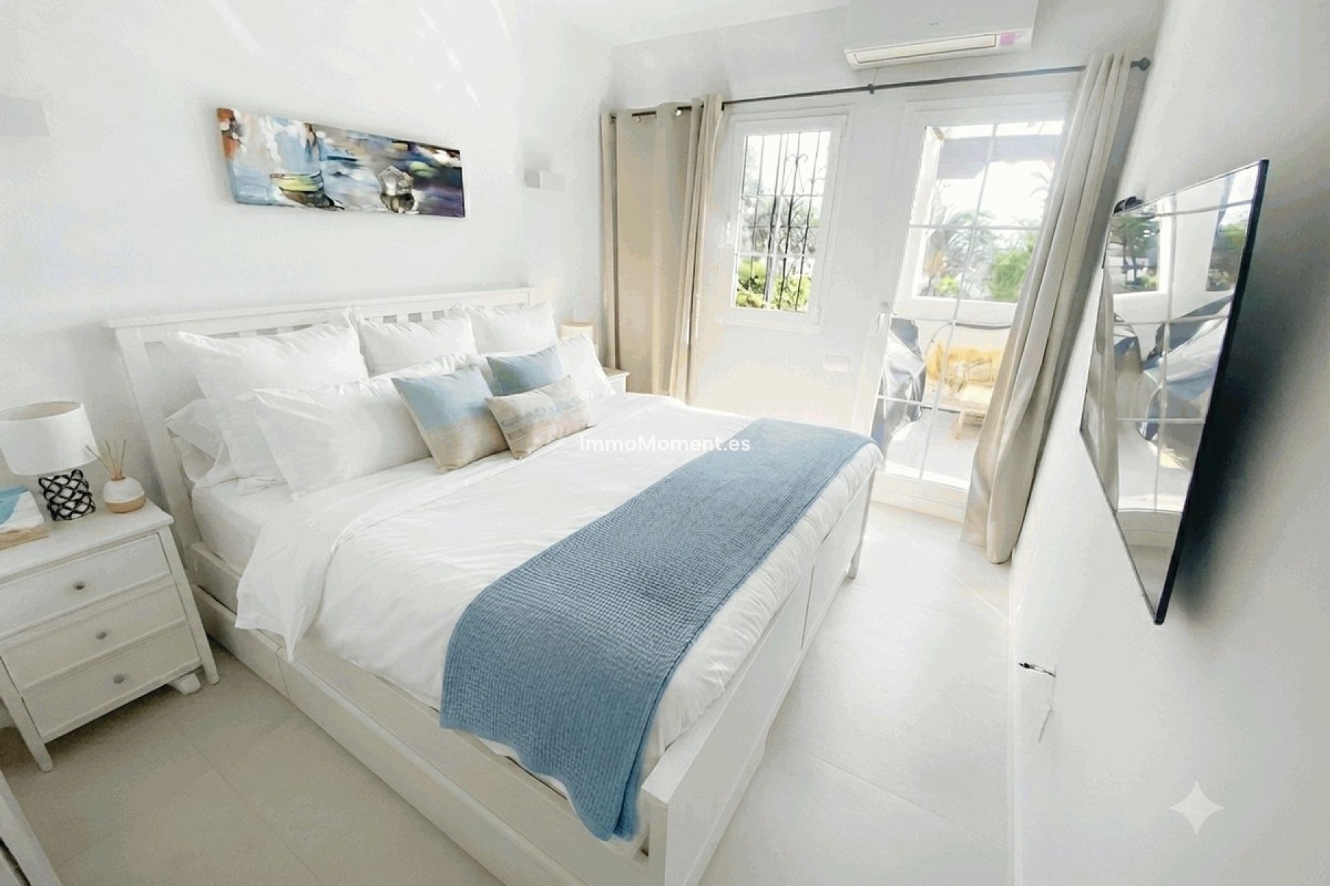 Resale - Apartment - Marbella - Nueva Andalucía