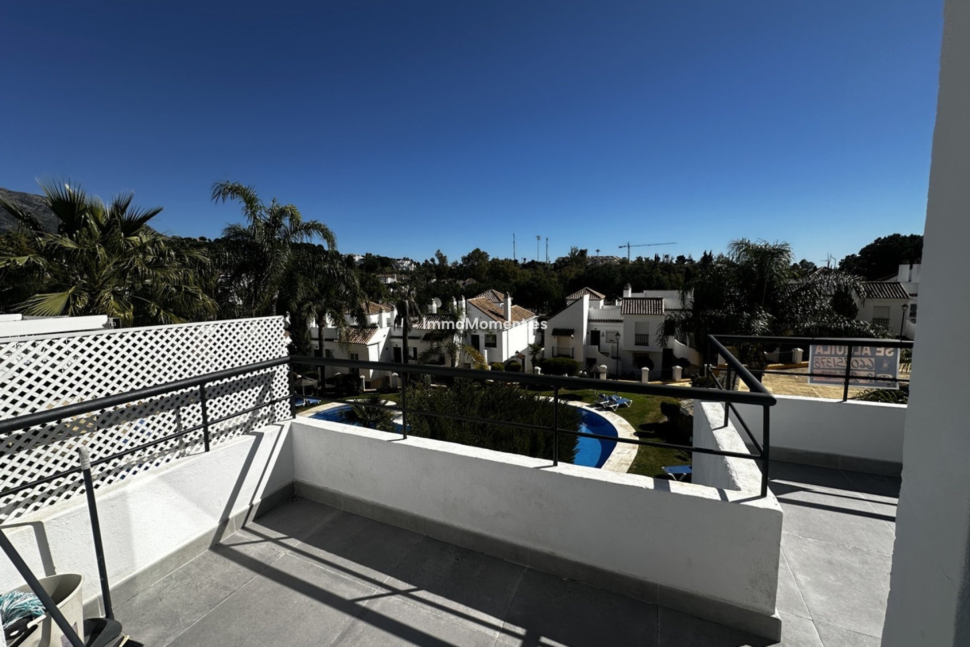 Resale - Apartment - Marbella - Nueva Andalucía