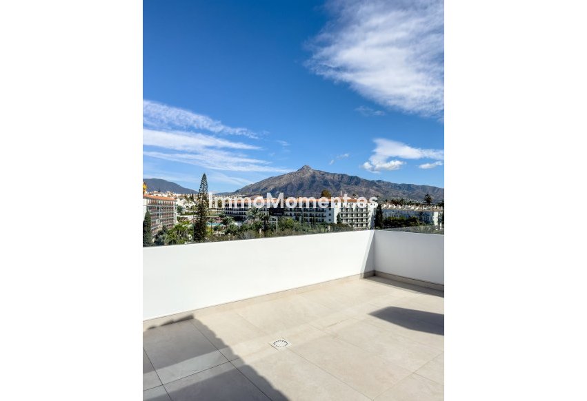 Resale - Apartment - Marbella - Puerto Banús