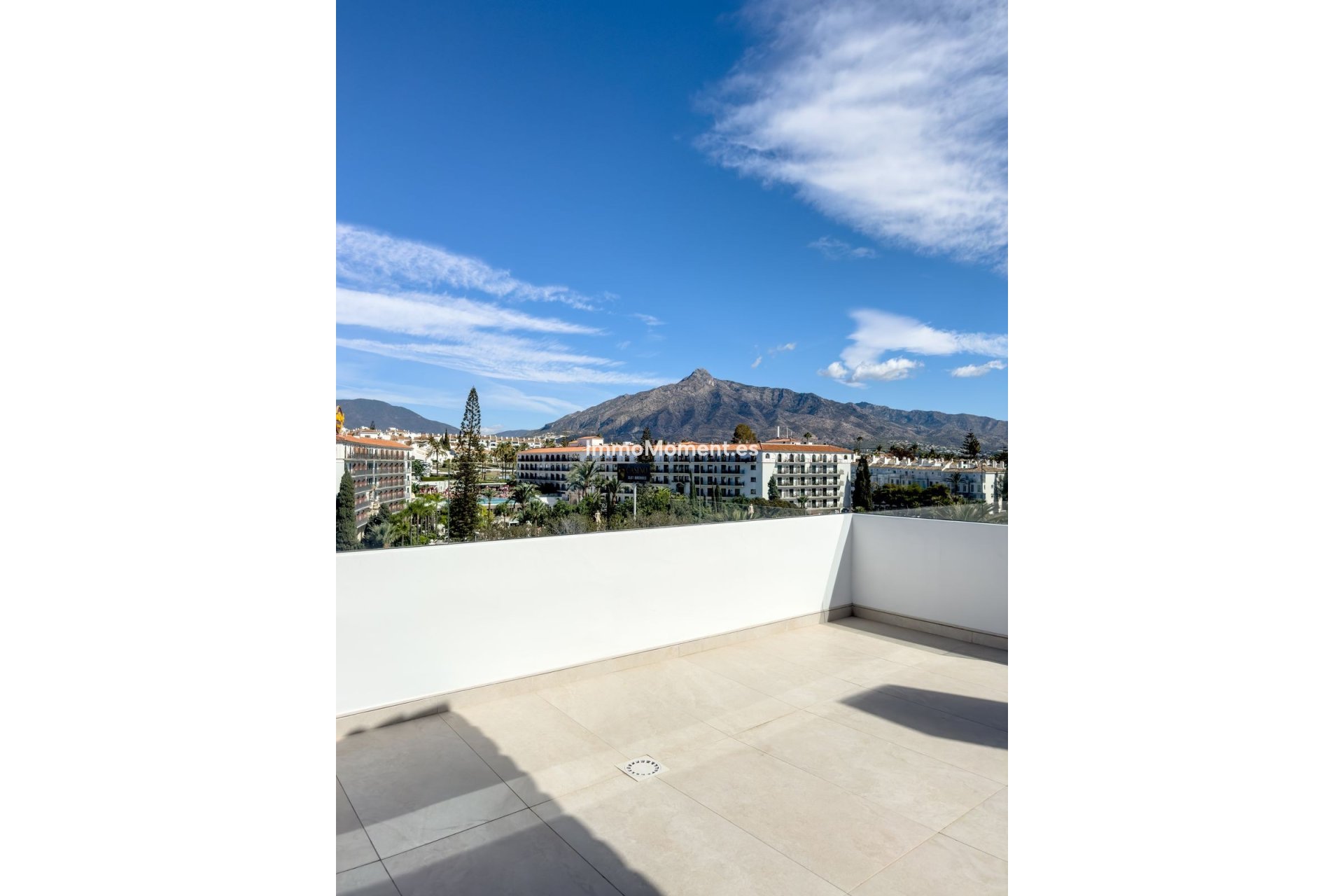Resale - Apartment - Marbella - Puerto Banús