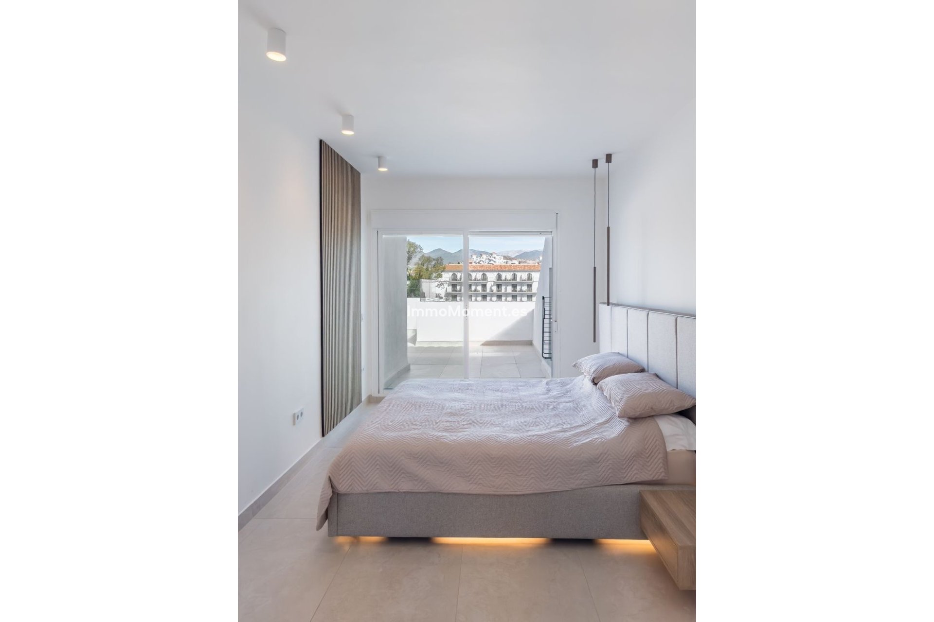 Resale - Apartment - Marbella - Puerto Banús