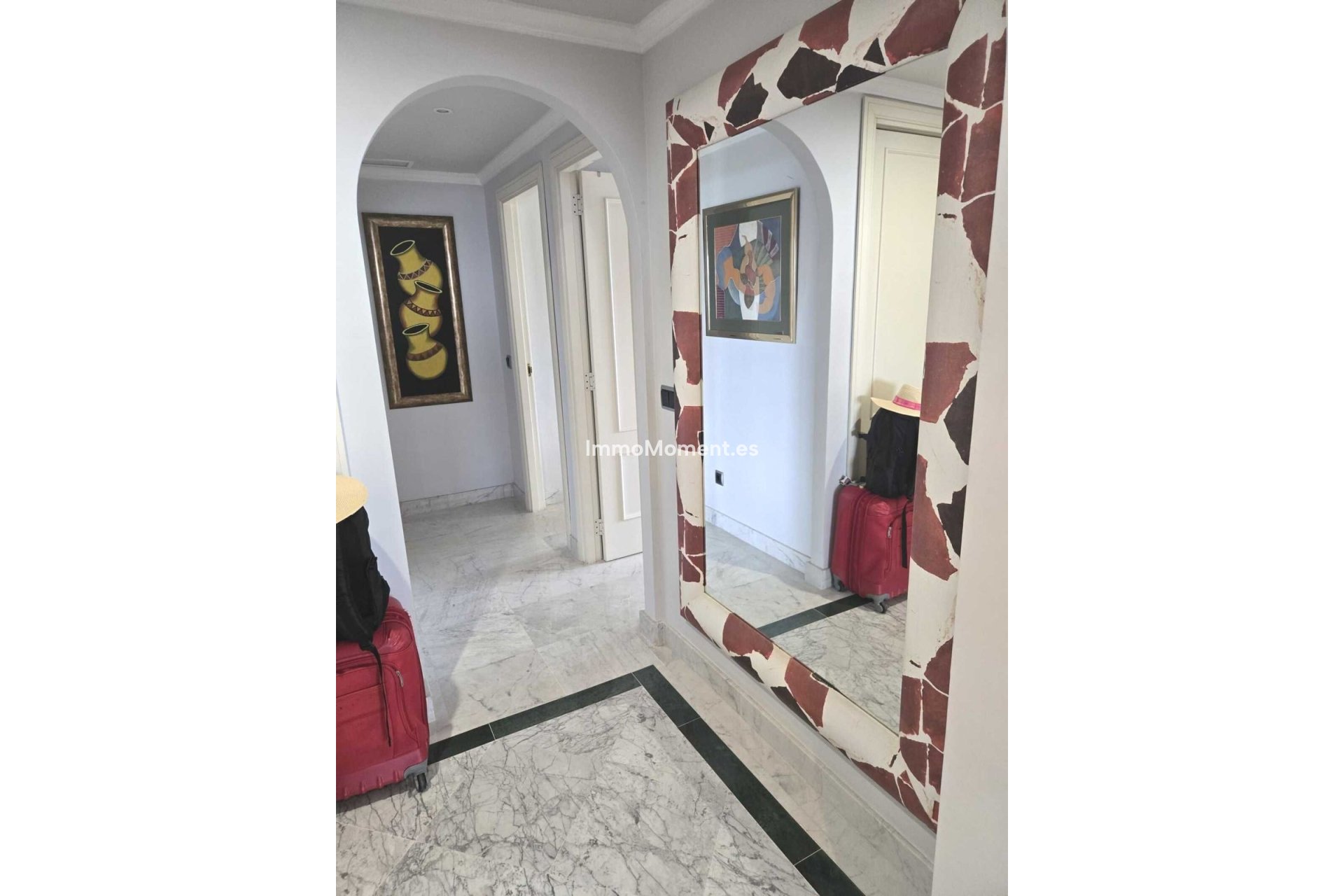 Resale - Apartment - Marbella - Puerto Banús