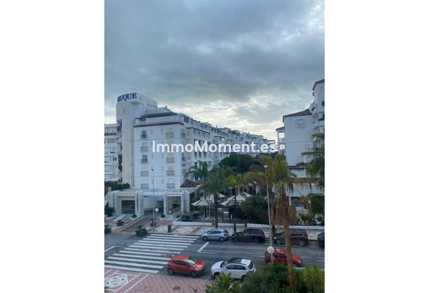 Resale - Apartment - Marbella - Puerto Banús
