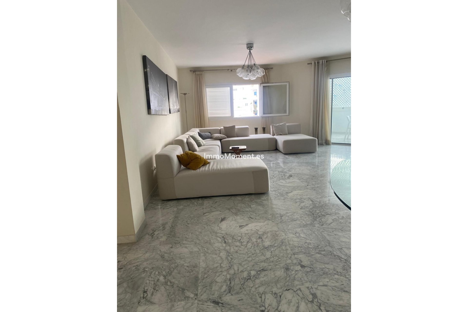 Resale - Apartment - Marbella - Puerto Banús