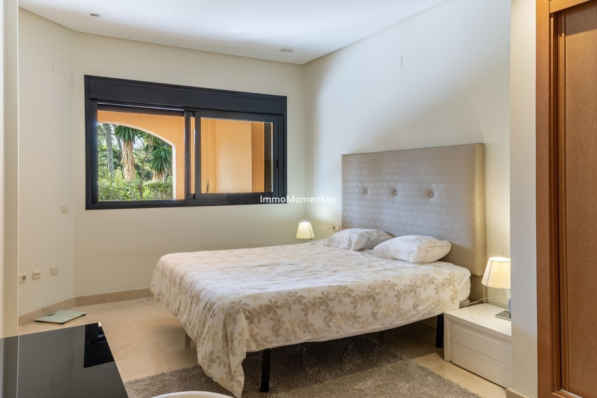 Resale - Apartment - Marbella - Puerto Banús