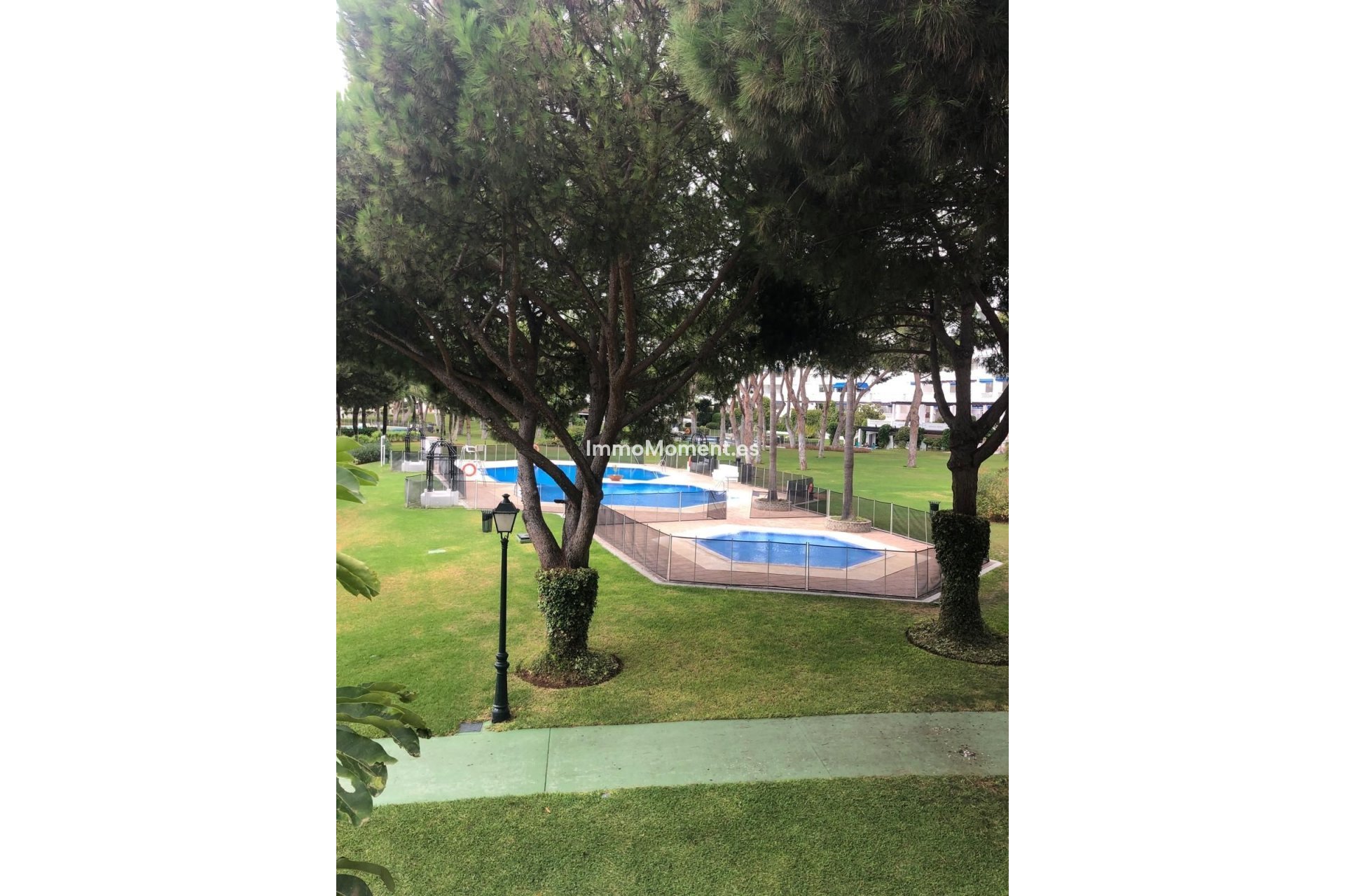 Resale - Apartment - Marbella - Puerto Banús