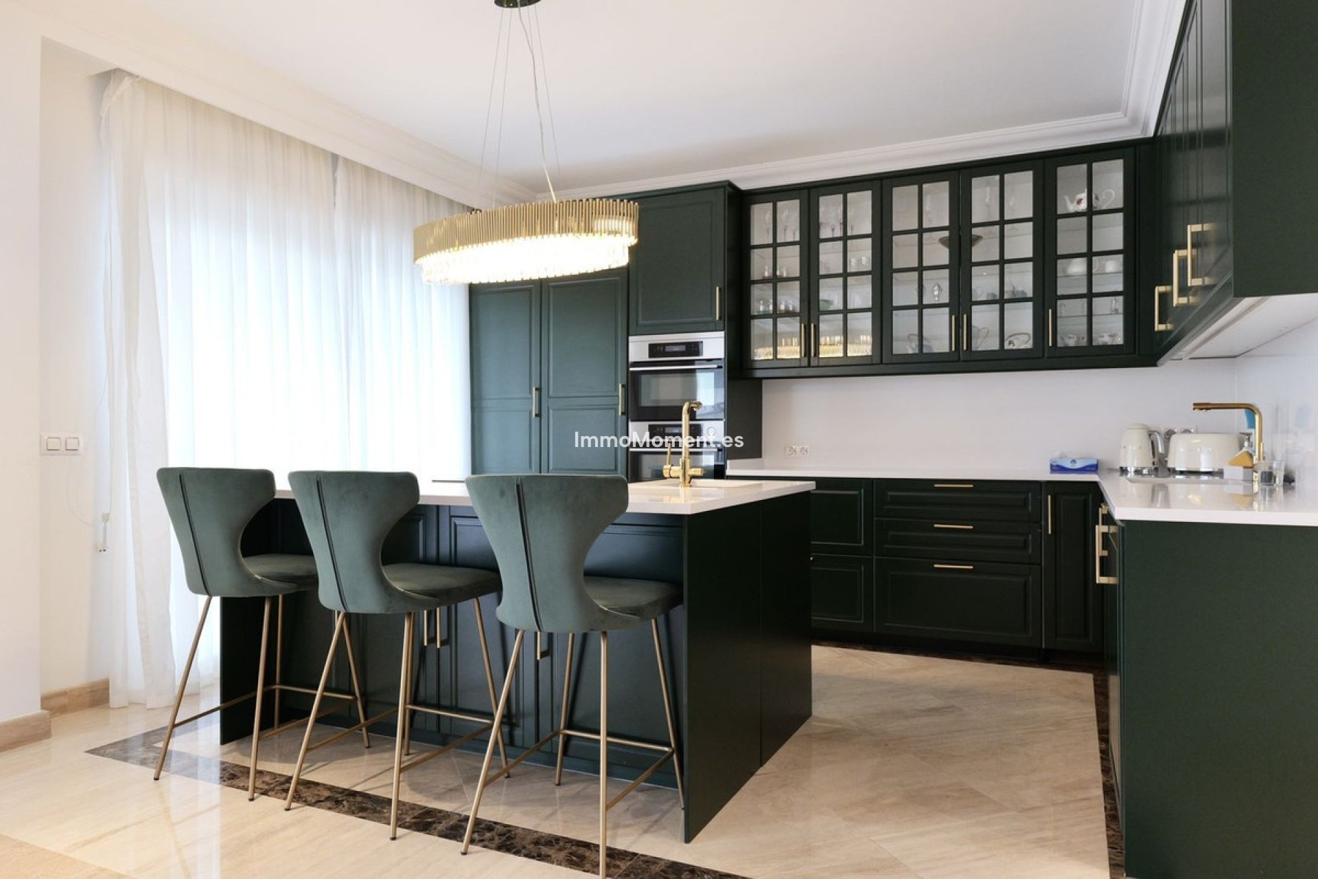 Resale - Apartment - Marbella - Puerto Banús