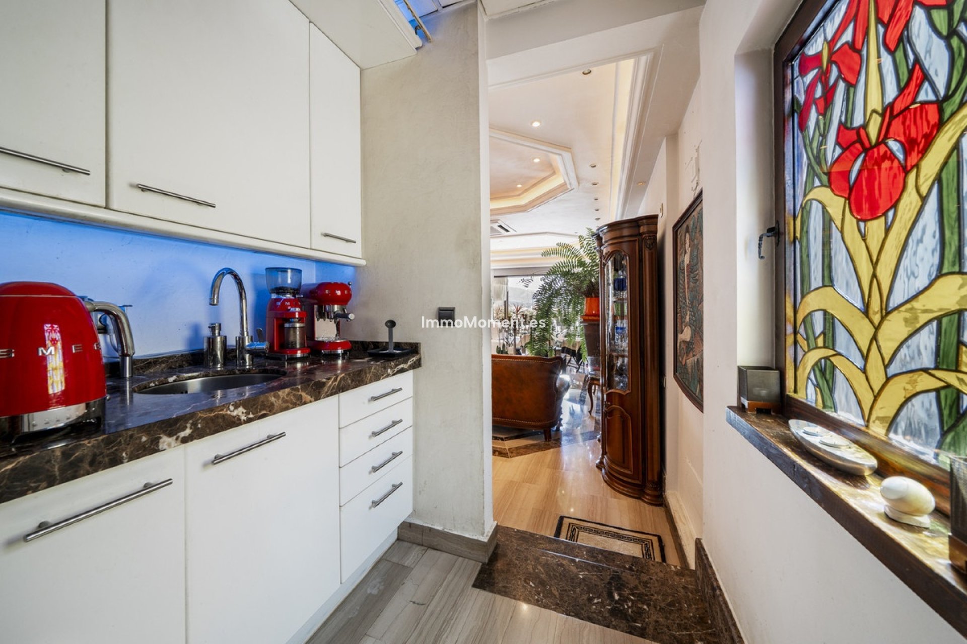 Resale - Apartment - Marbella - Puerto Banús