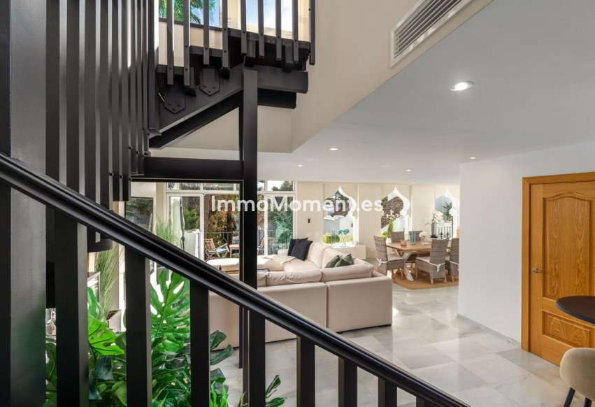 Resale - Apartment - Marbella - Puerto Banús