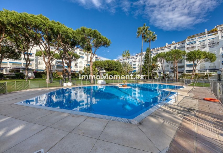 Resale - Apartment - Marbella - Puerto Banús