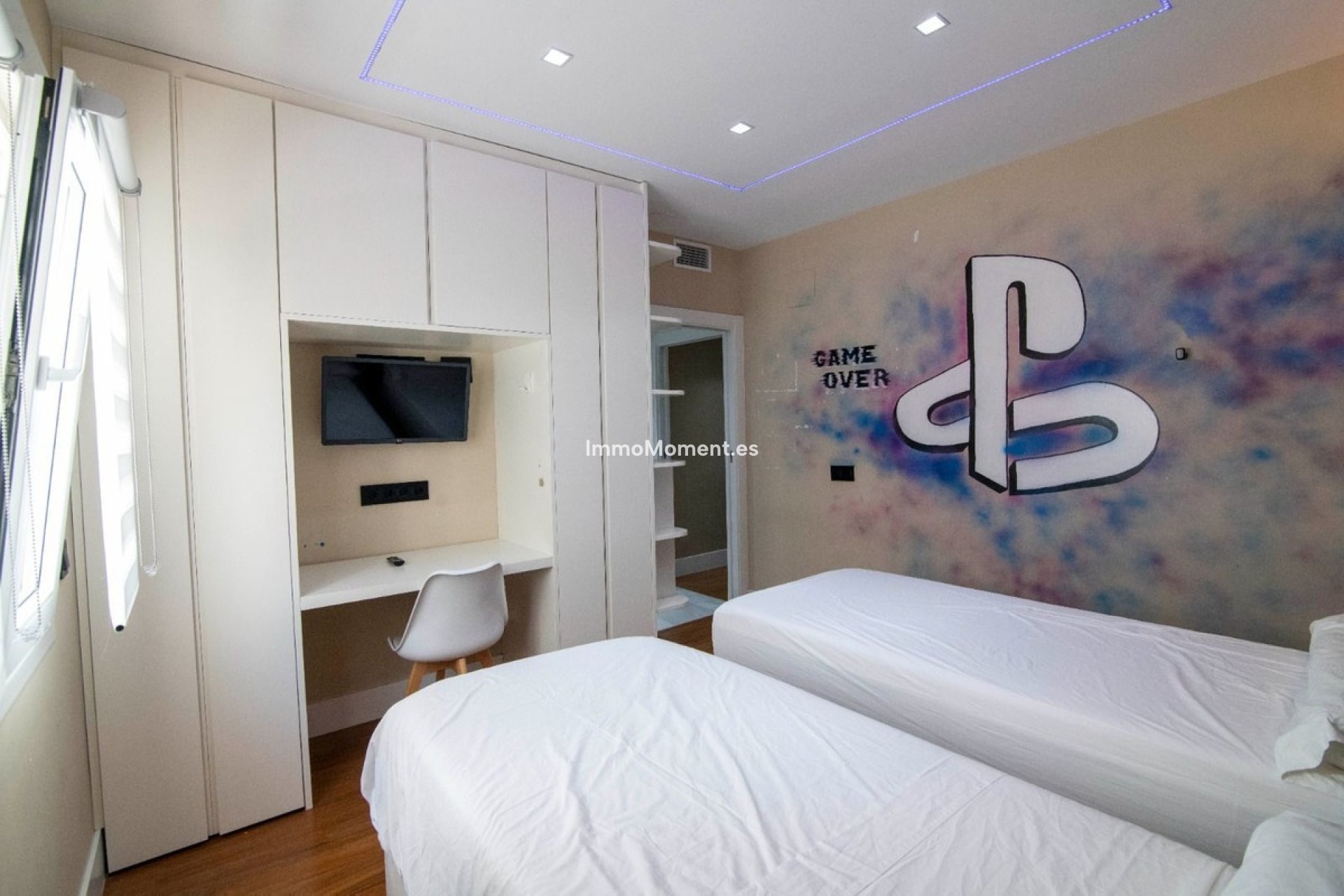 Resale - Apartment - Marbella - Puerto Banús