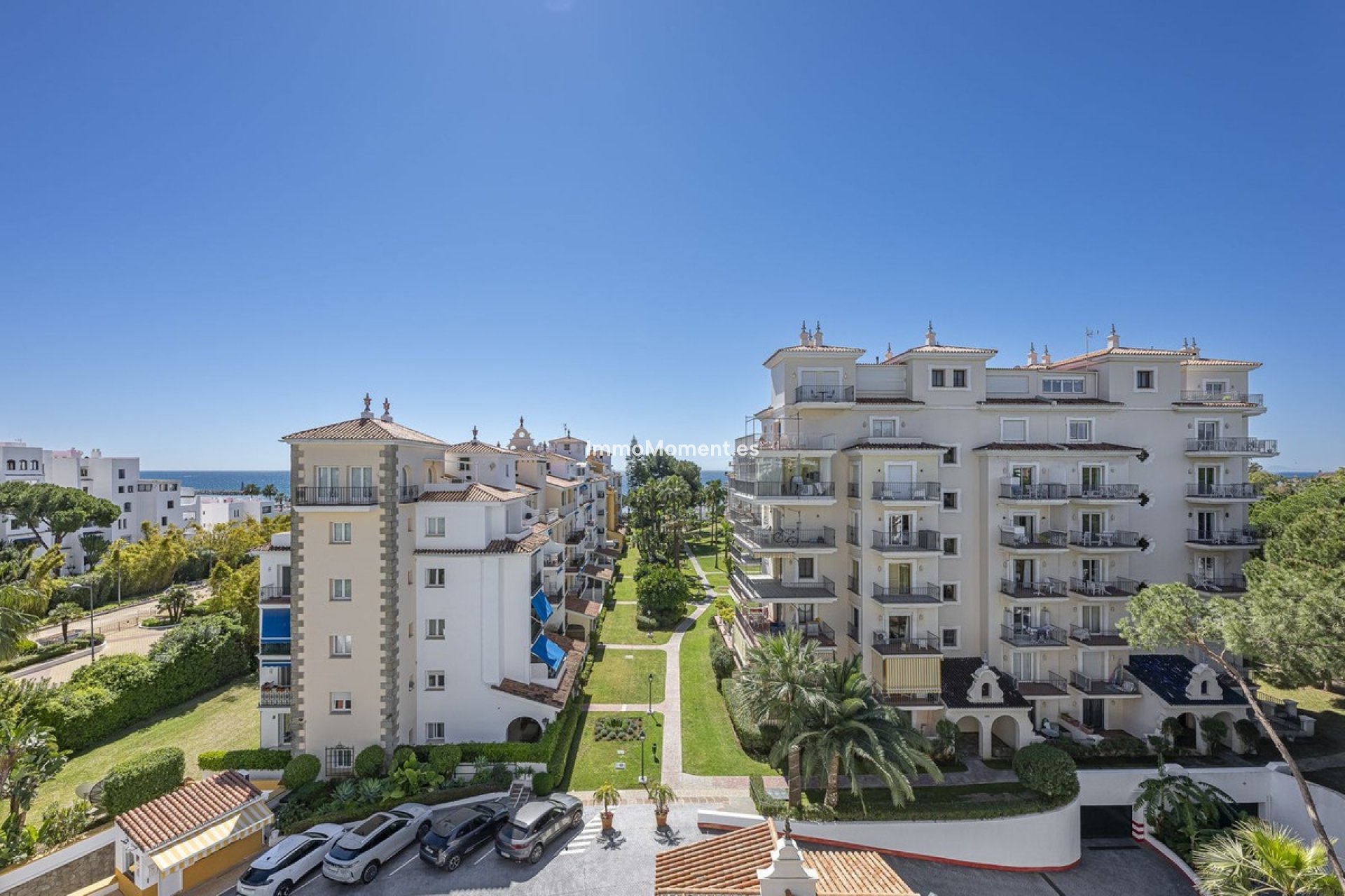 Resale - Apartment - Marbella - Puerto Banús