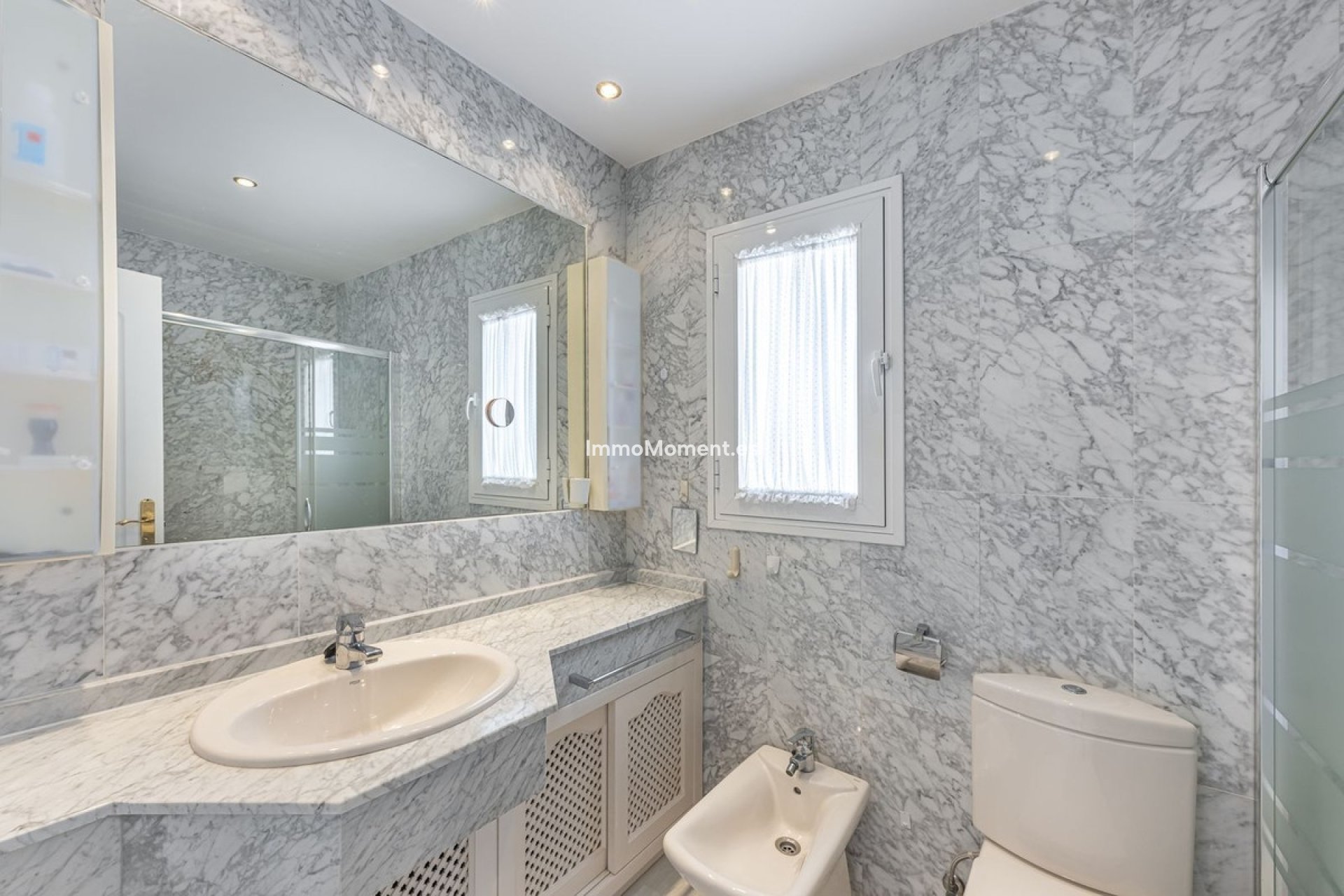 Resale - Apartment - Marbella - Puerto Banús