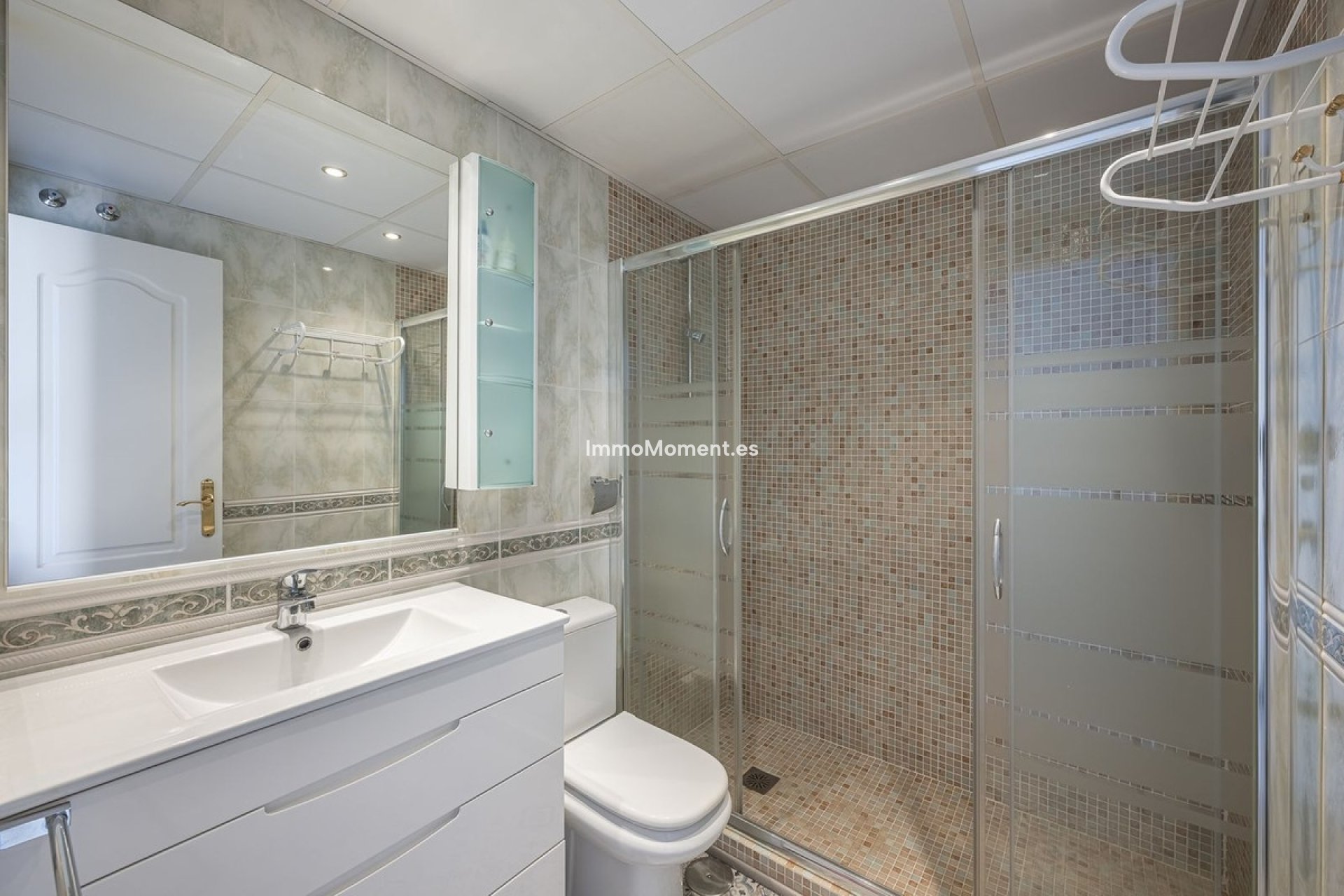 Resale - Apartment - Marbella - Puerto Banús