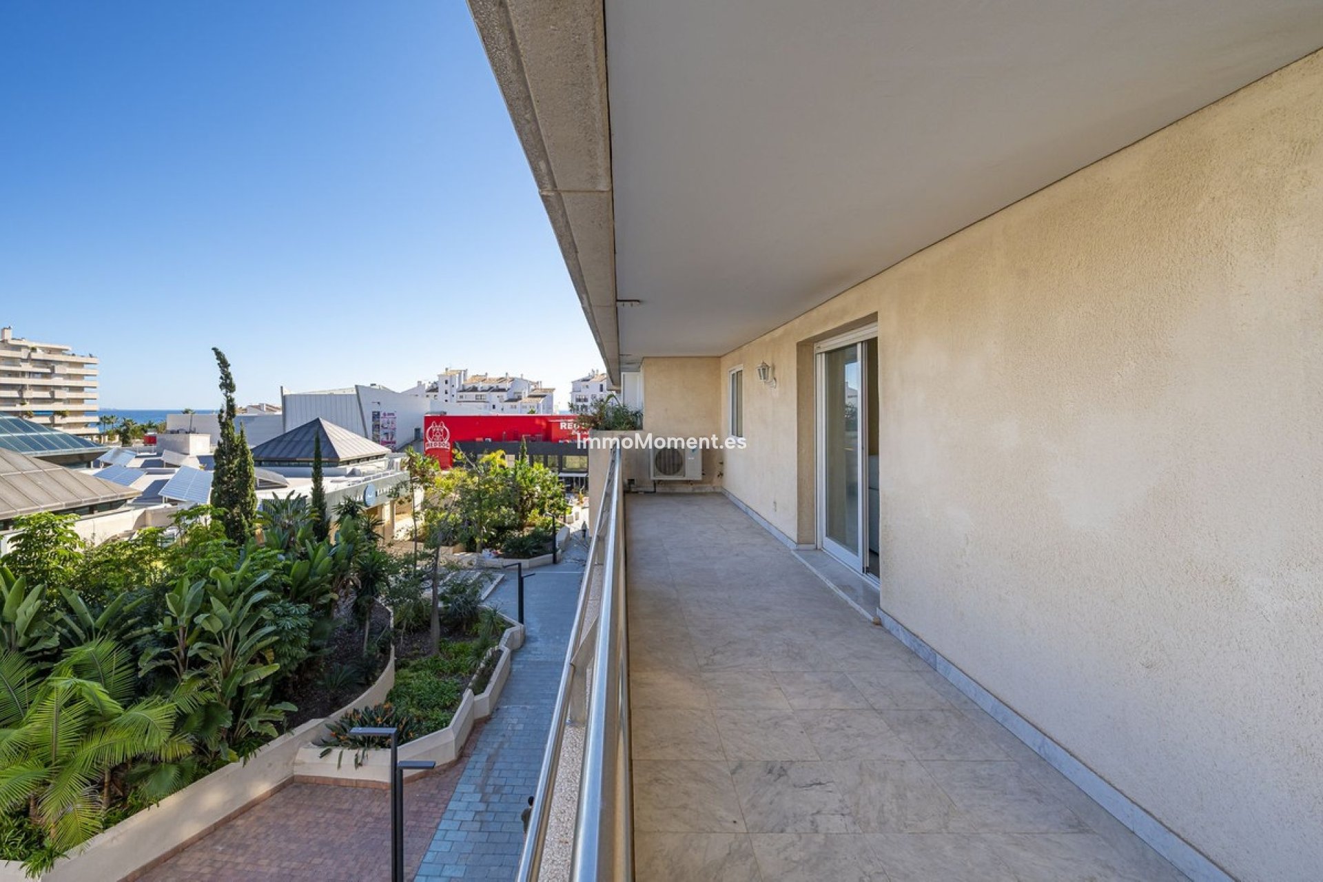 Resale - Apartment - Marbella - Puerto Banús