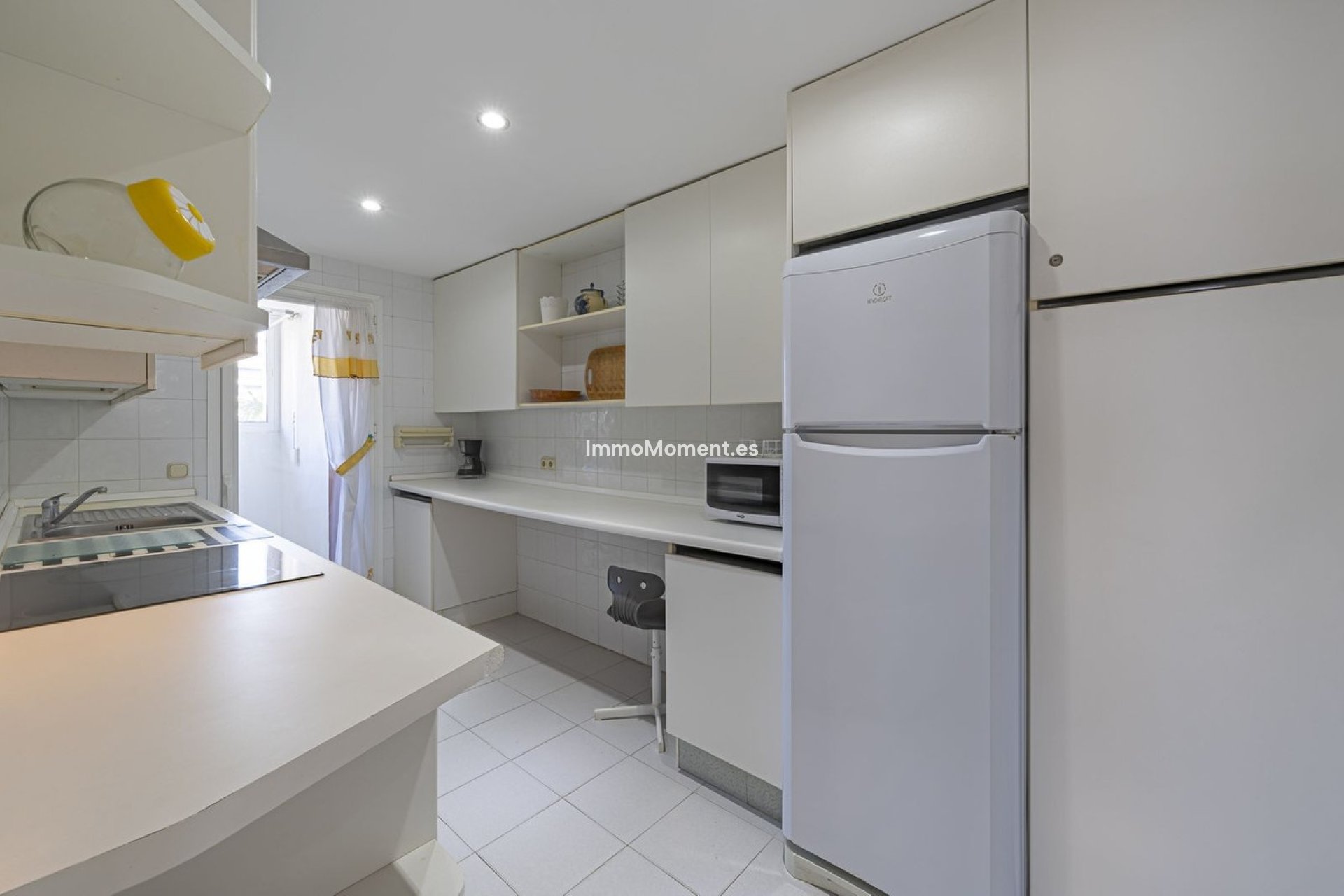 Resale - Apartment - Marbella - Puerto Banús