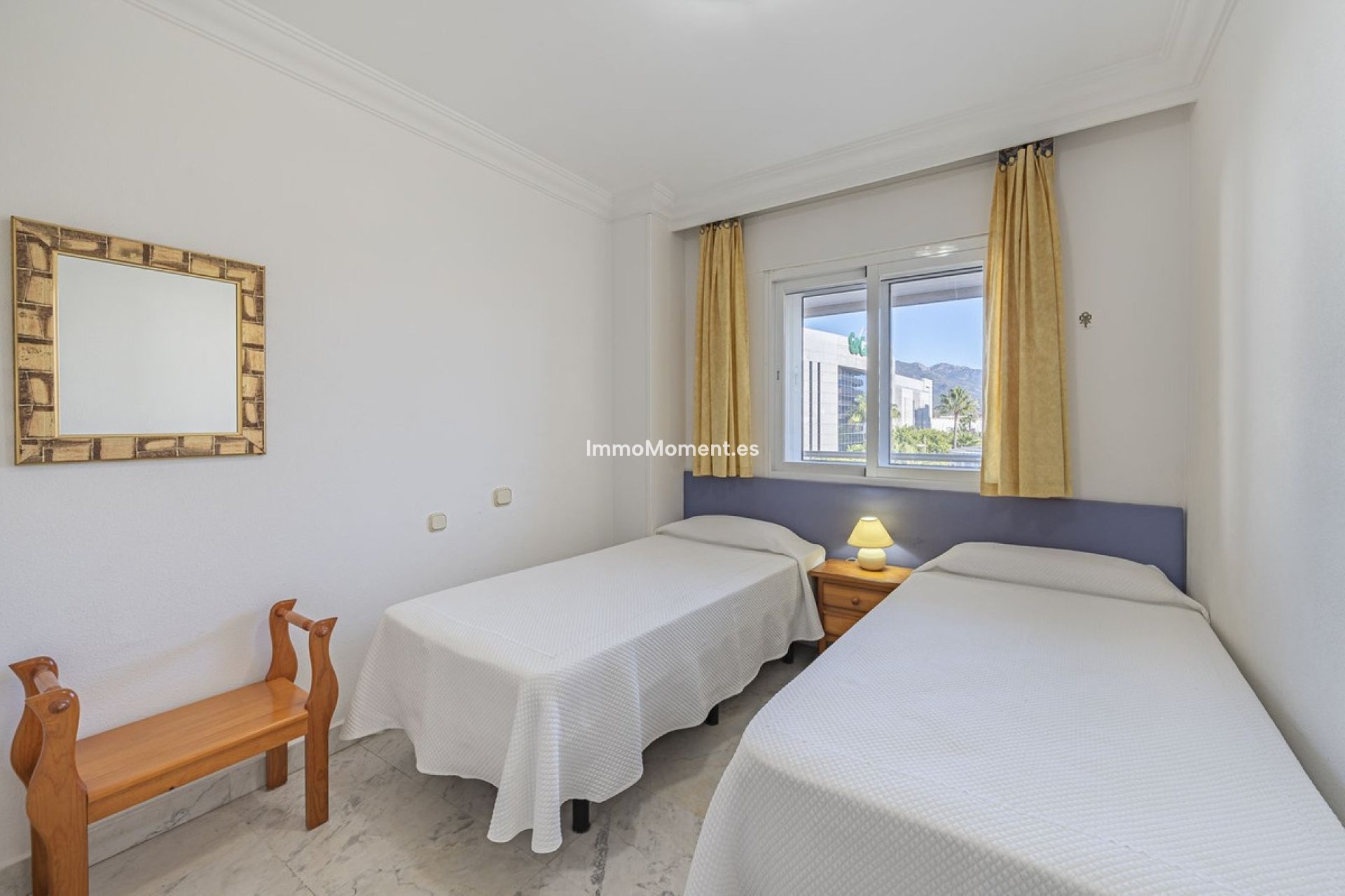 Resale - Apartment - Marbella - Puerto Banús