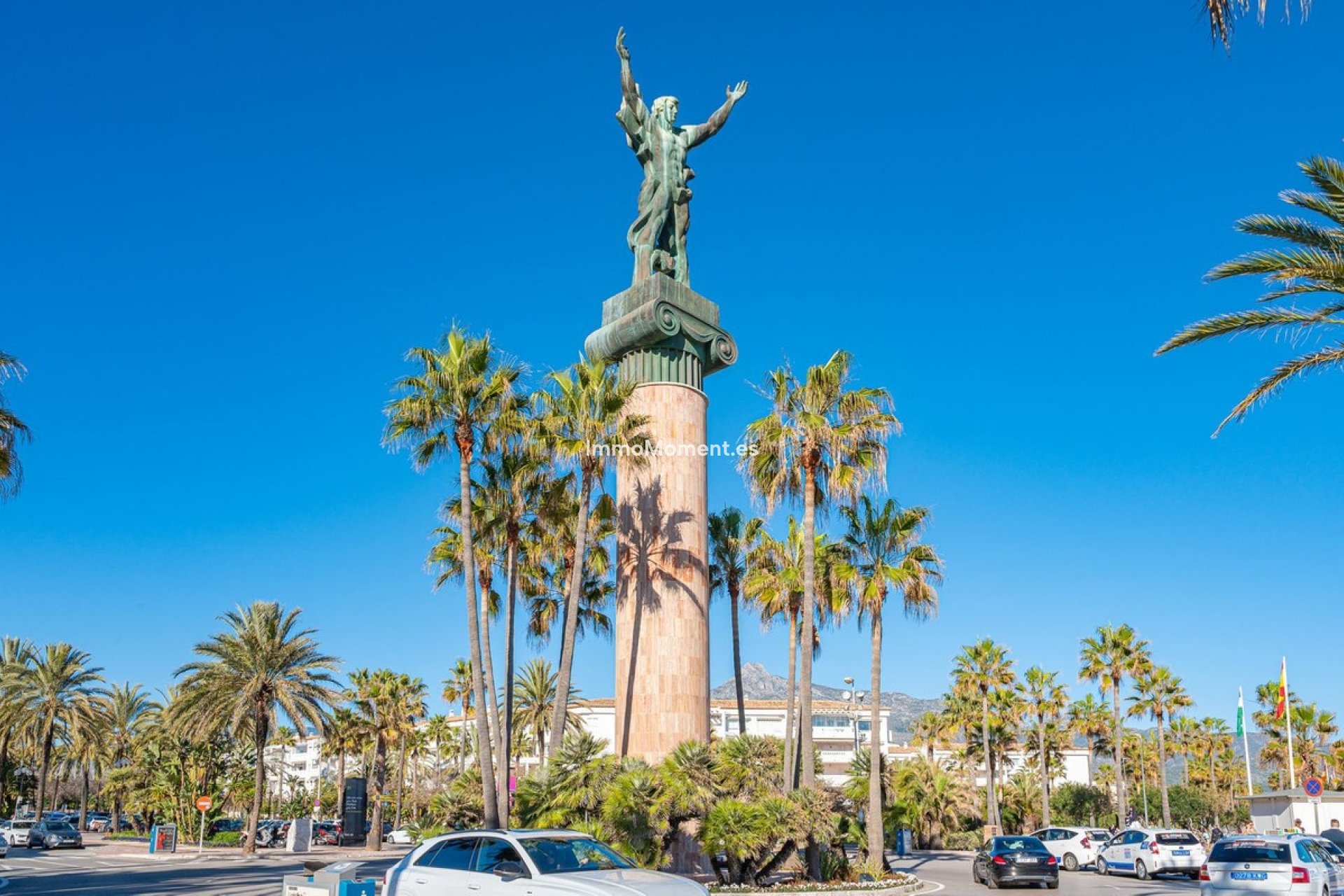 Resale - Apartment - Marbella - Puerto Banús