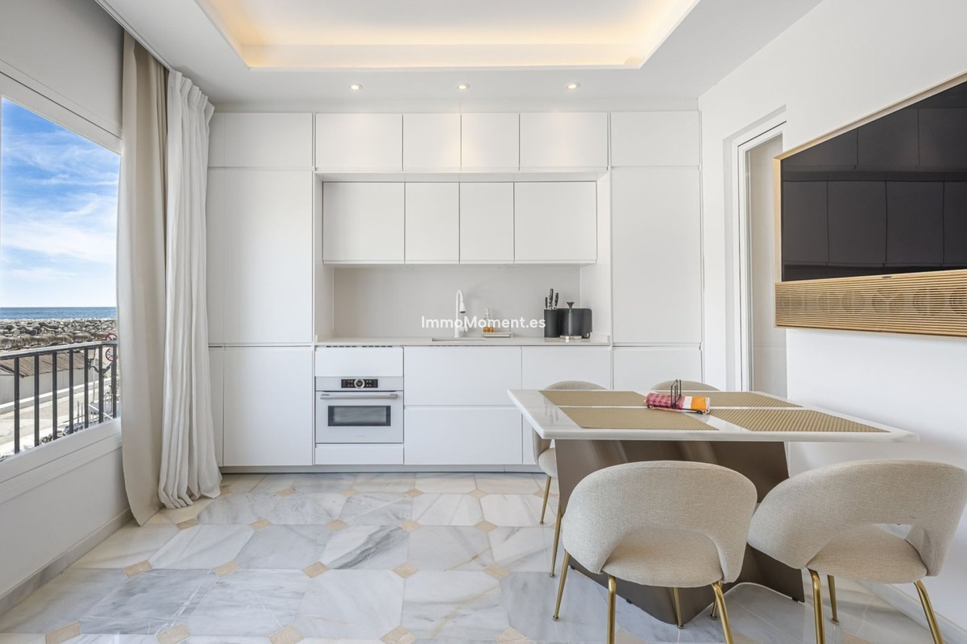 Resale - Apartment - Marbella - Puerto Banús