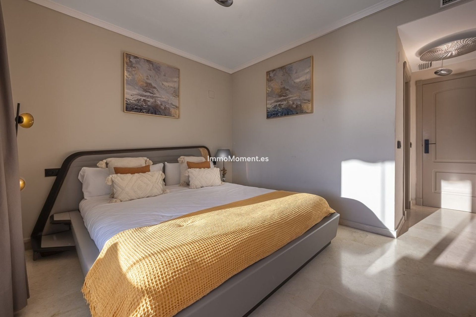 Resale - Apartment - Marbella - Puerto Banús