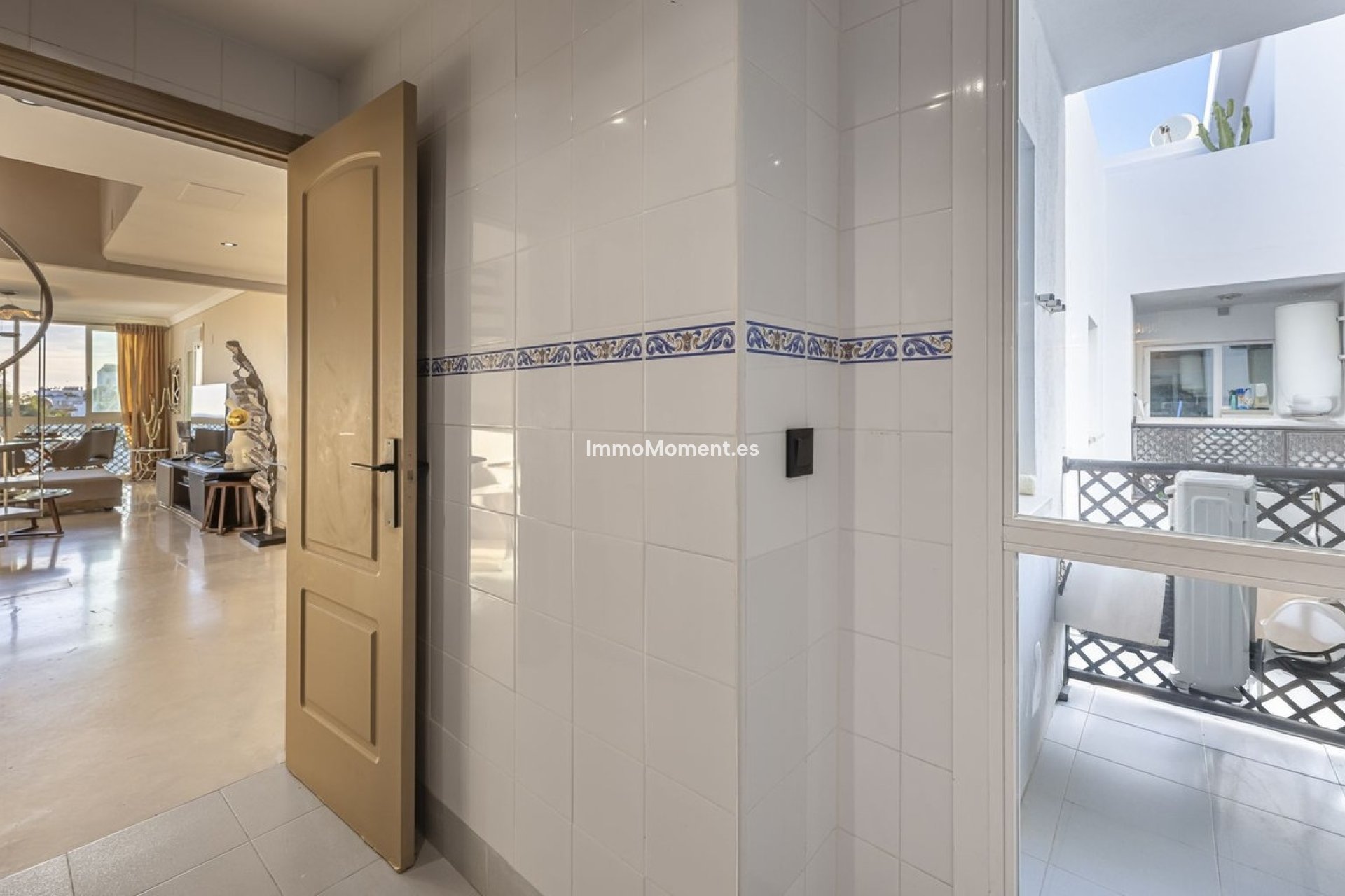 Resale - Apartment - Marbella - Puerto Banús