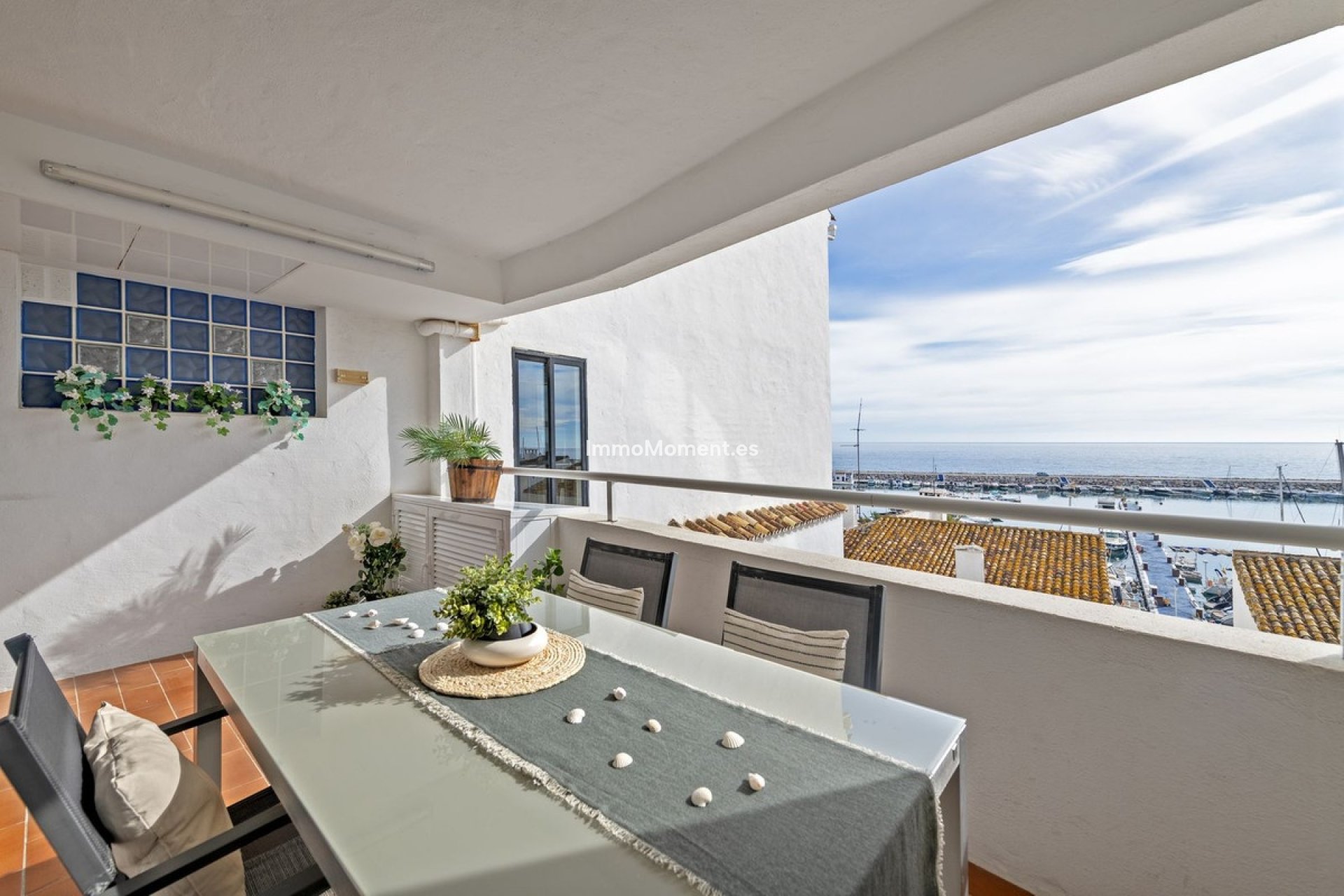Resale - Apartment - Marbella - Puerto Banús