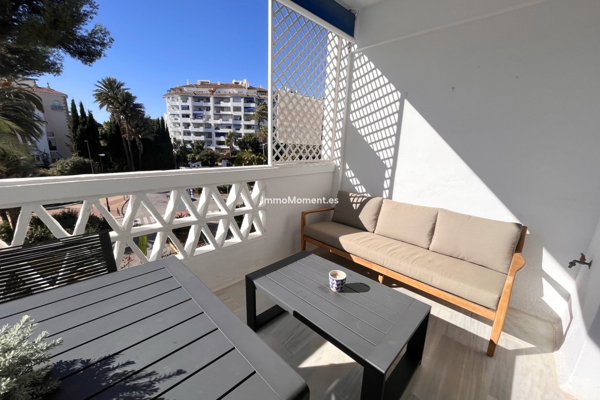 Resale - Apartment - Marbella - Puerto Banús