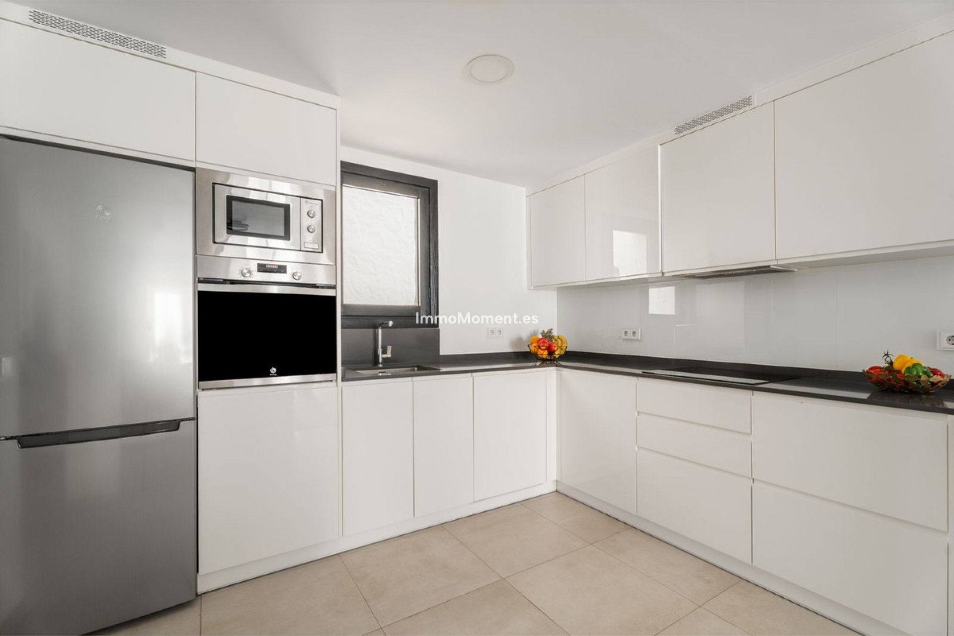 Resale - Apartment - Marbella - Puerto Banús