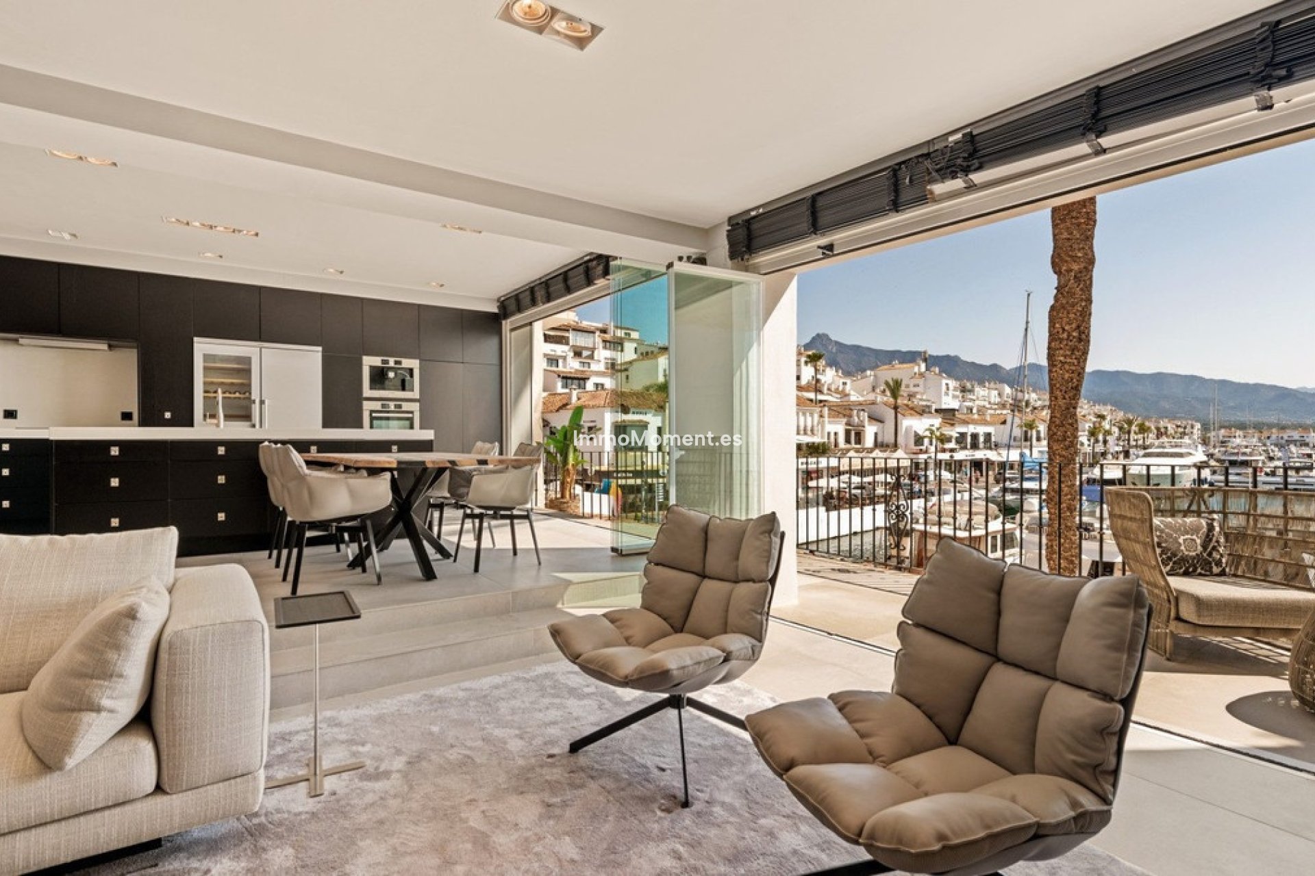 Resale - Apartment - Marbella - Puerto Banús