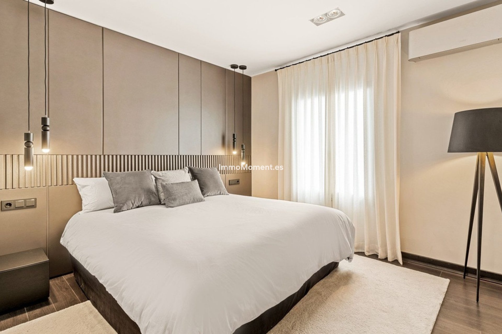 Resale - Apartment - Marbella - Puerto Banús