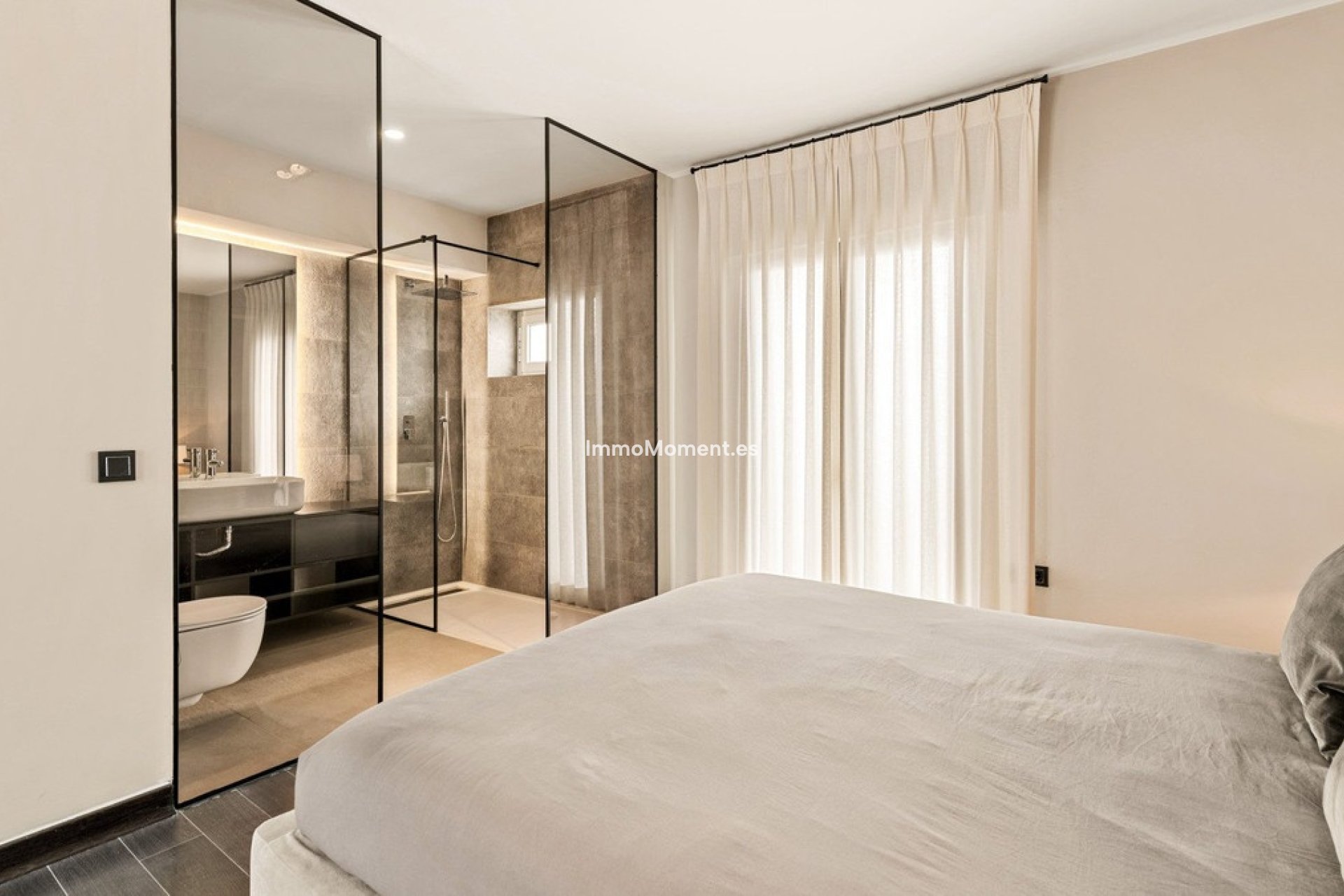 Resale - Apartment - Marbella - Puerto Banús