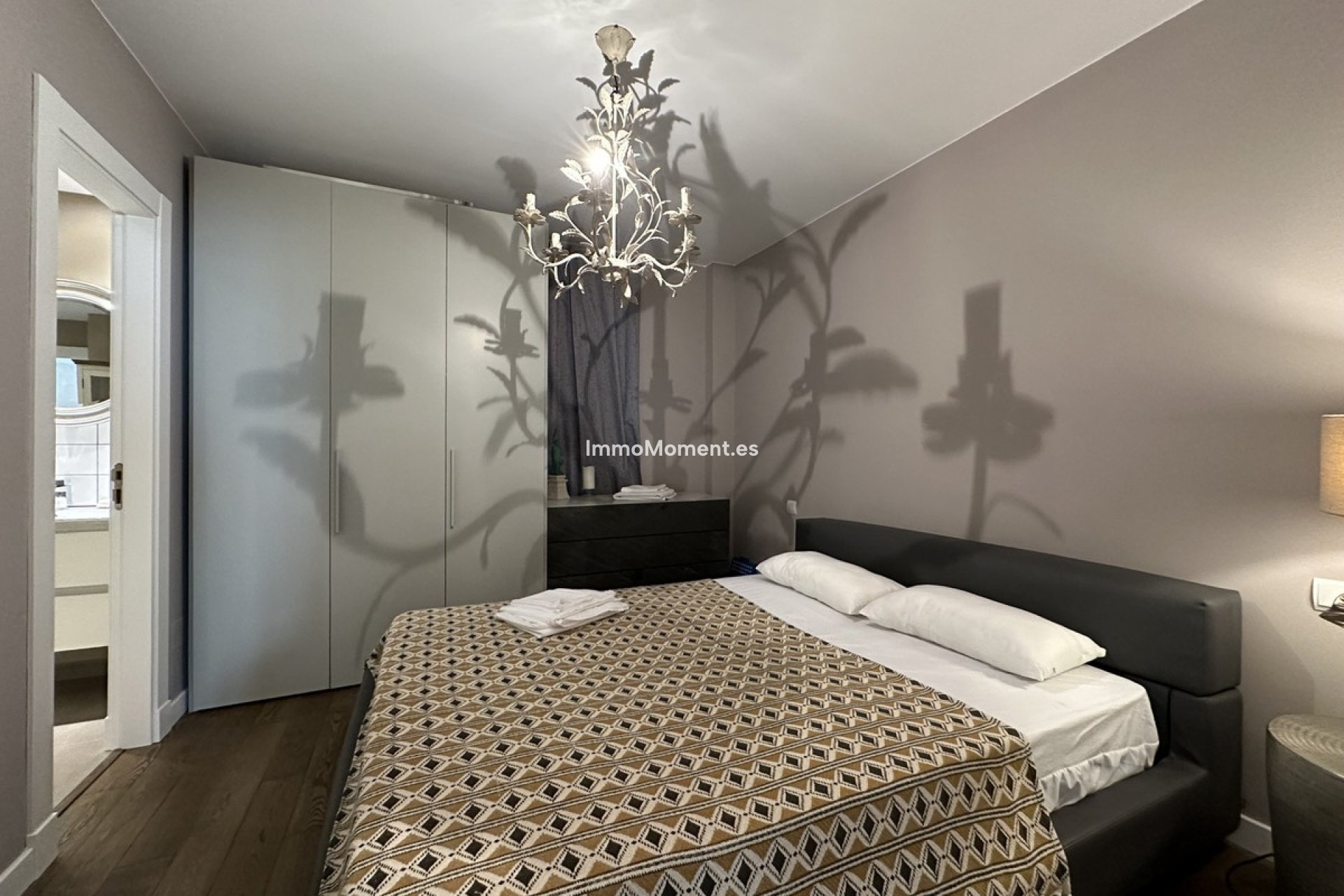 Resale - Apartment - Marbella - Puerto Banús