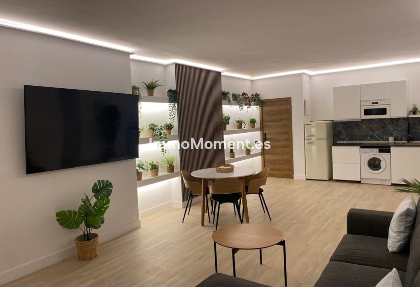 Resale - Apartment - Marbella - Puerto Banús